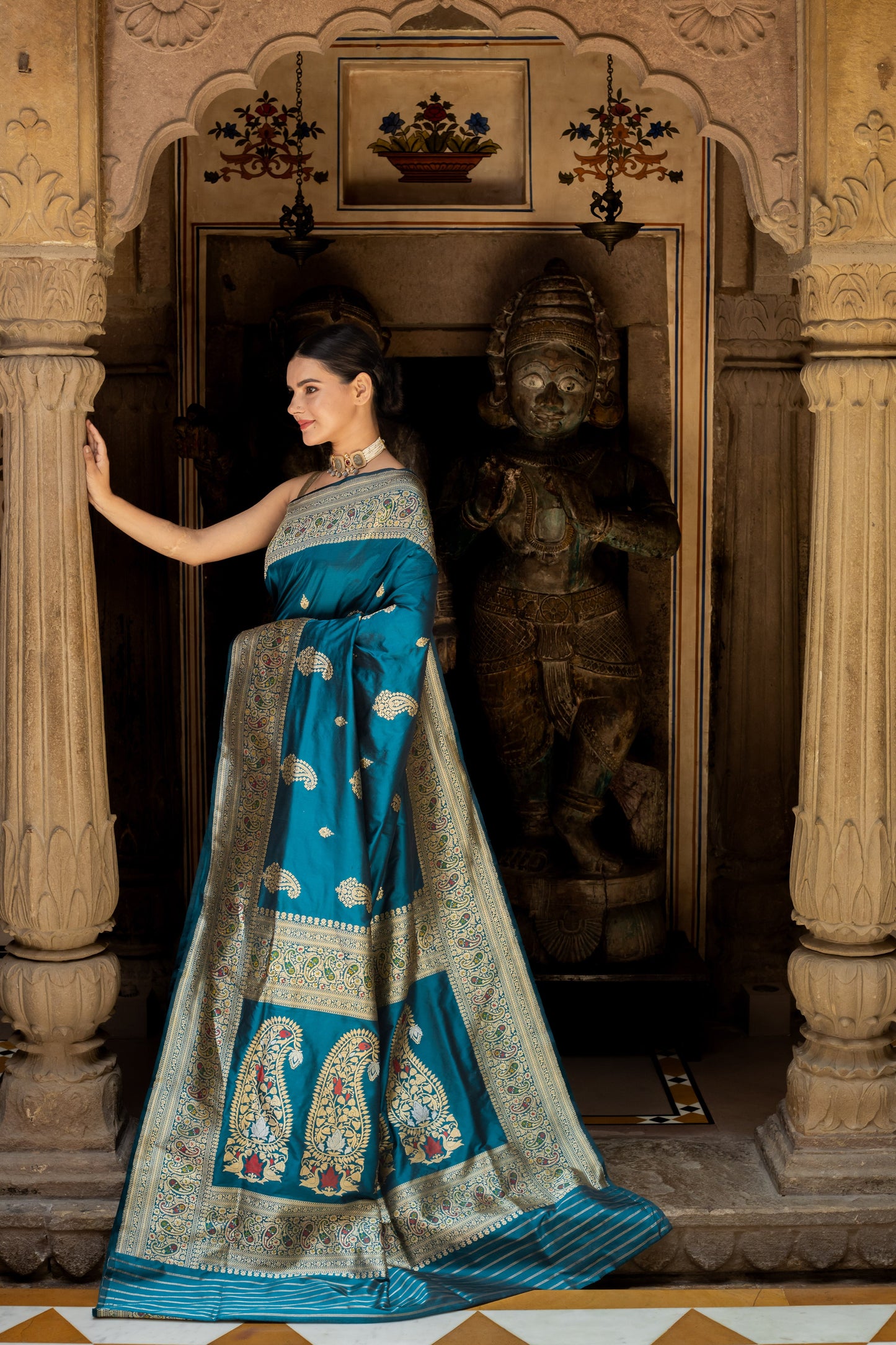 Teal Handwoven Kadwa Katan Silk Saree - Panaya