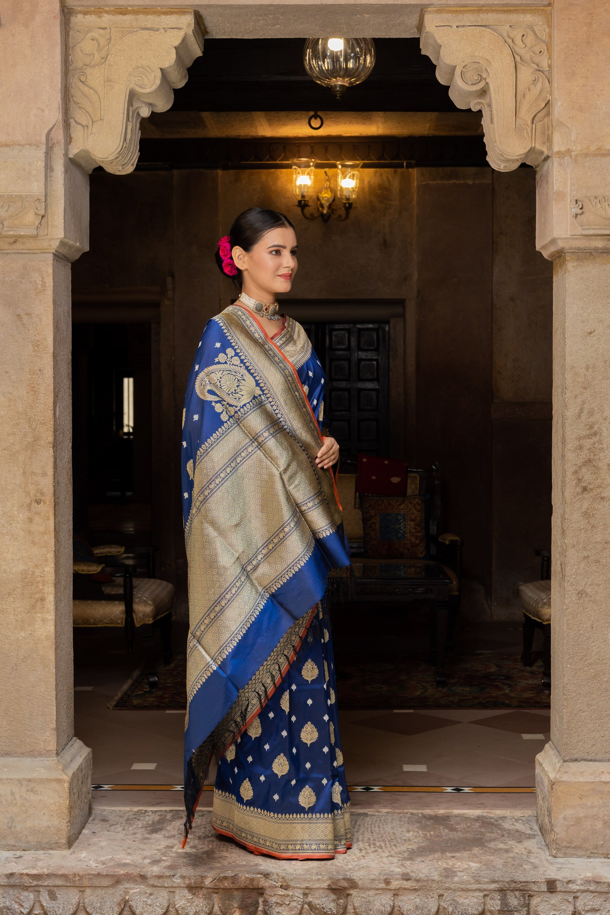 Royal Blue Handwoven Kadwa Katan Silk Saree - Panaya