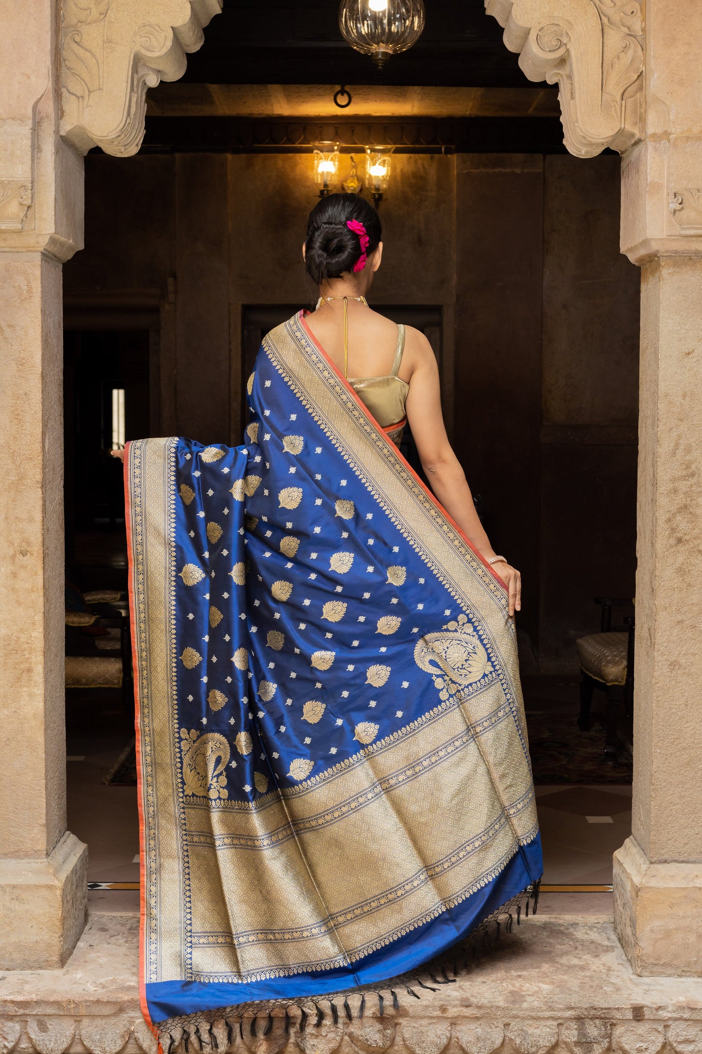 Royal Blue Handwoven Kadwa Katan Silk Saree - Panaya