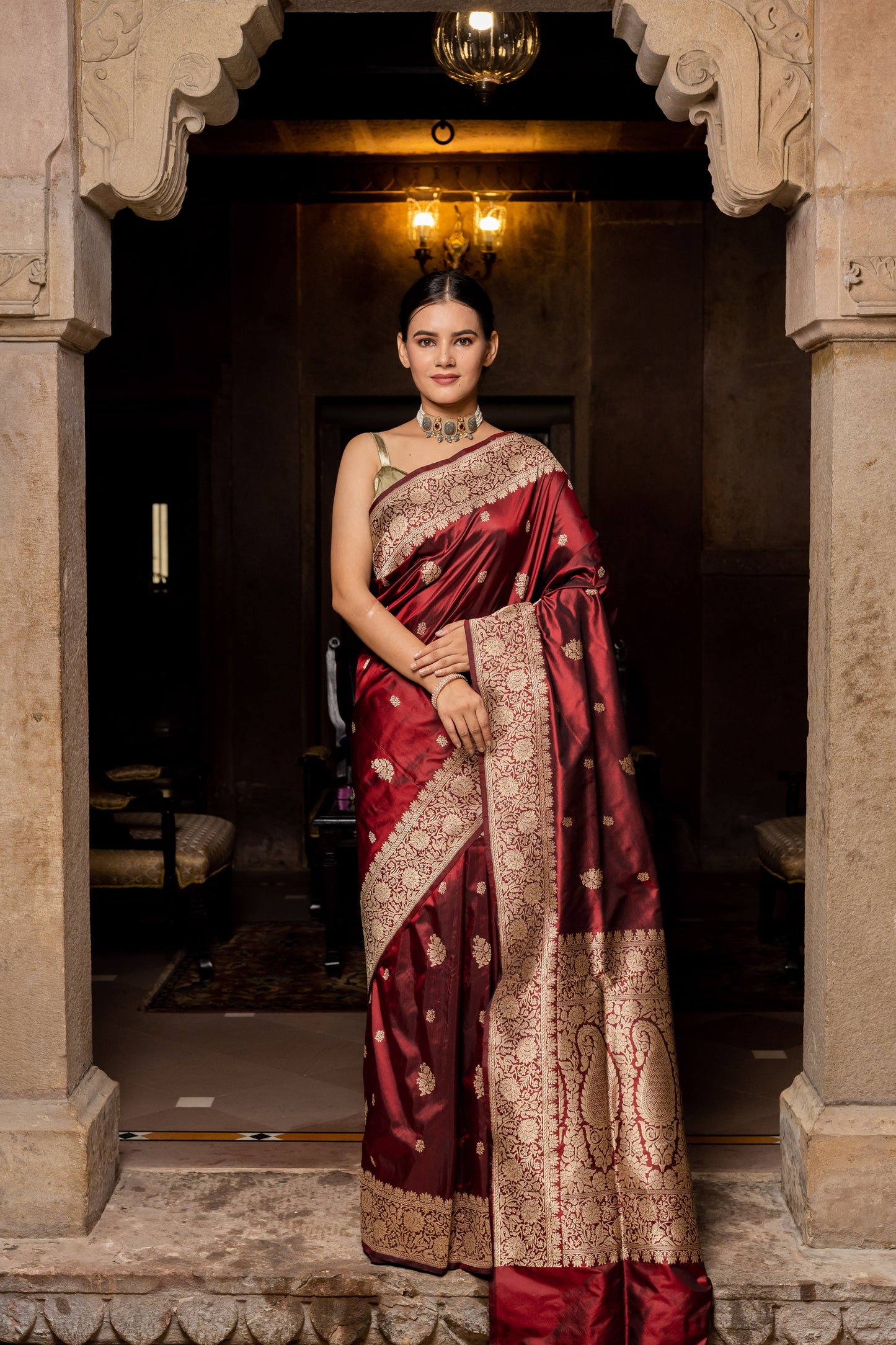 Maroon Handwoven Kadwa Katan Silk Saree - Panaya