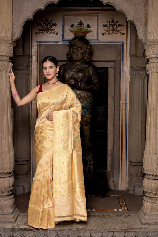 Gold Handwoven Kadwa Katan Silk Saree - Panaya