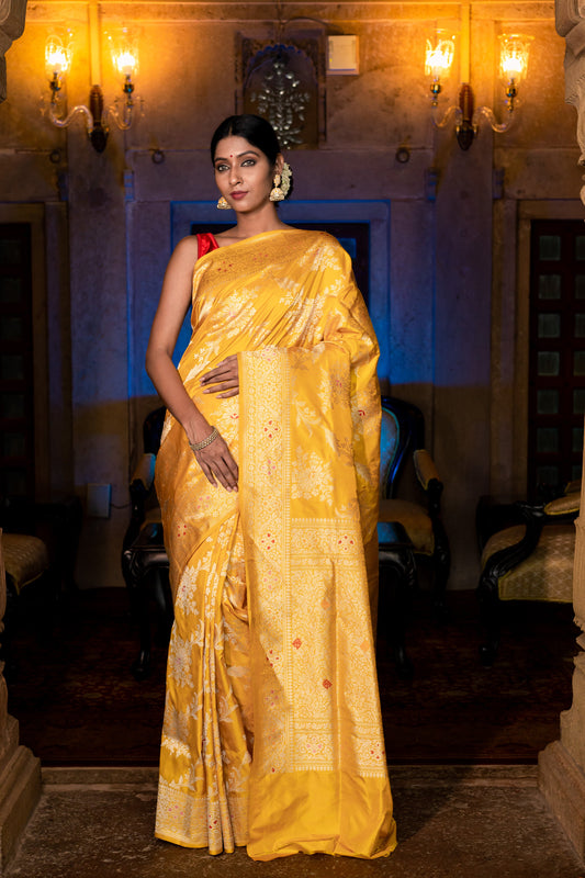 Mustard Handwoven Kadwa Katan Silk Saree - Panaya