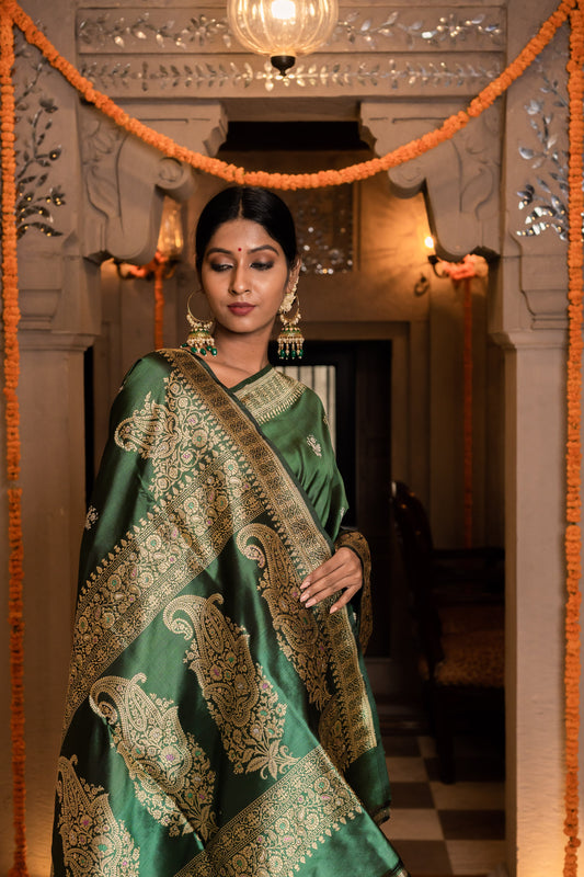 Green Handwoven Kadwa Katan Silk Saree - Panaya