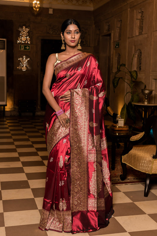 Maroon Handwoven Kadwa Katan Silk Saree - Panaya