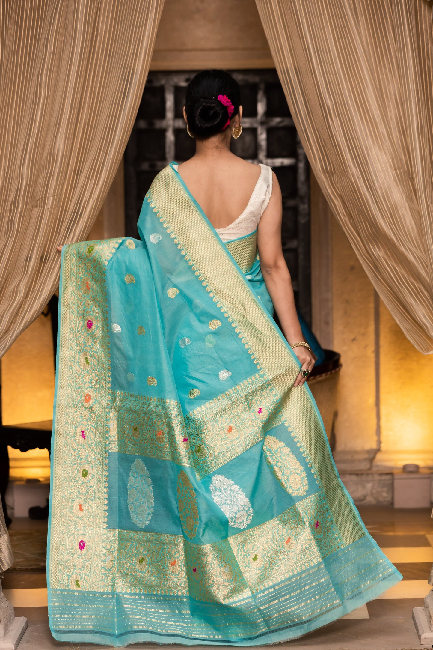 Teal Handwoven Kadwa Katan Silk Saree - Panaya