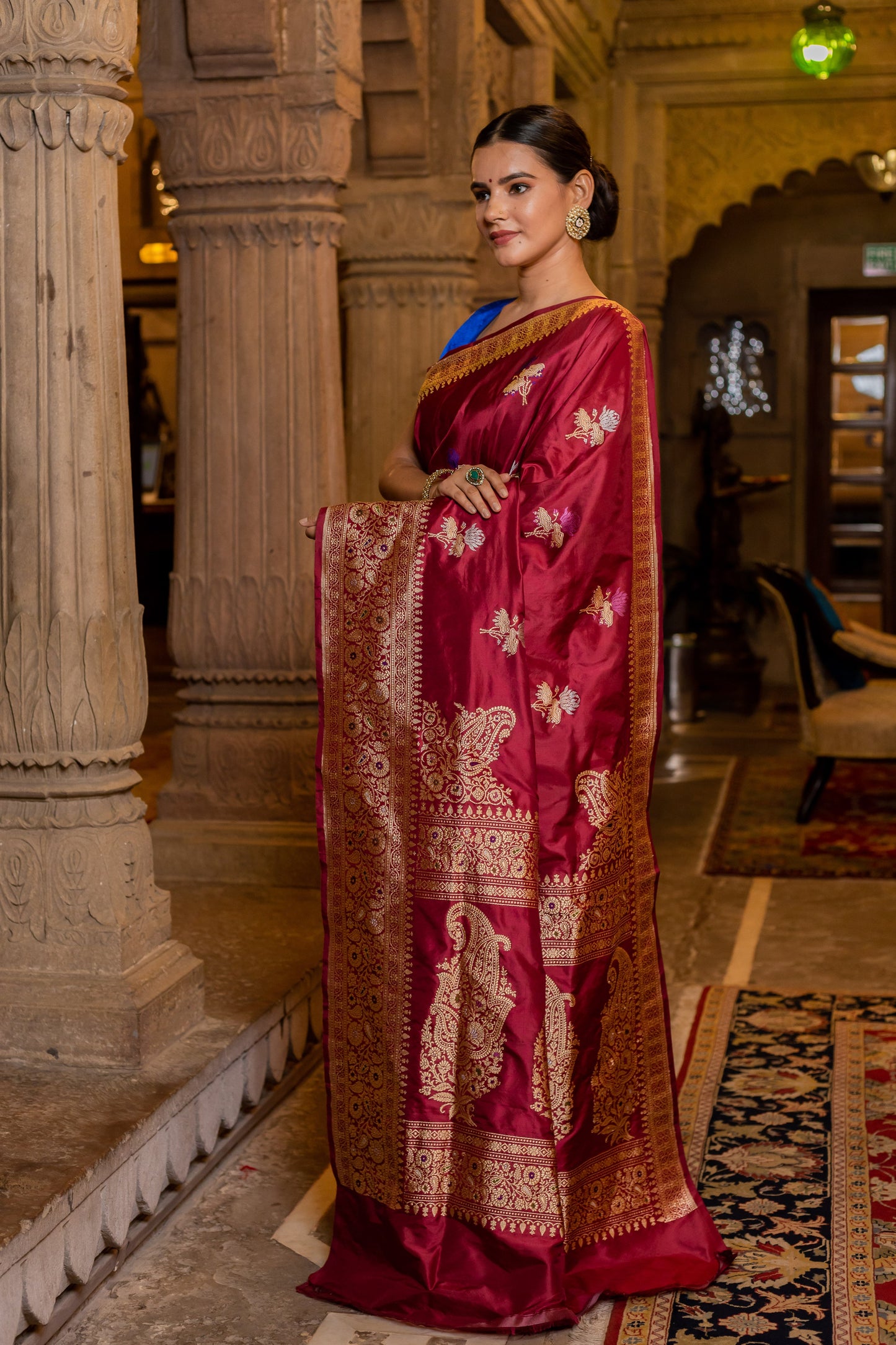 Maroon Handwoven Kadwa Katan Silk Saree - Panaya