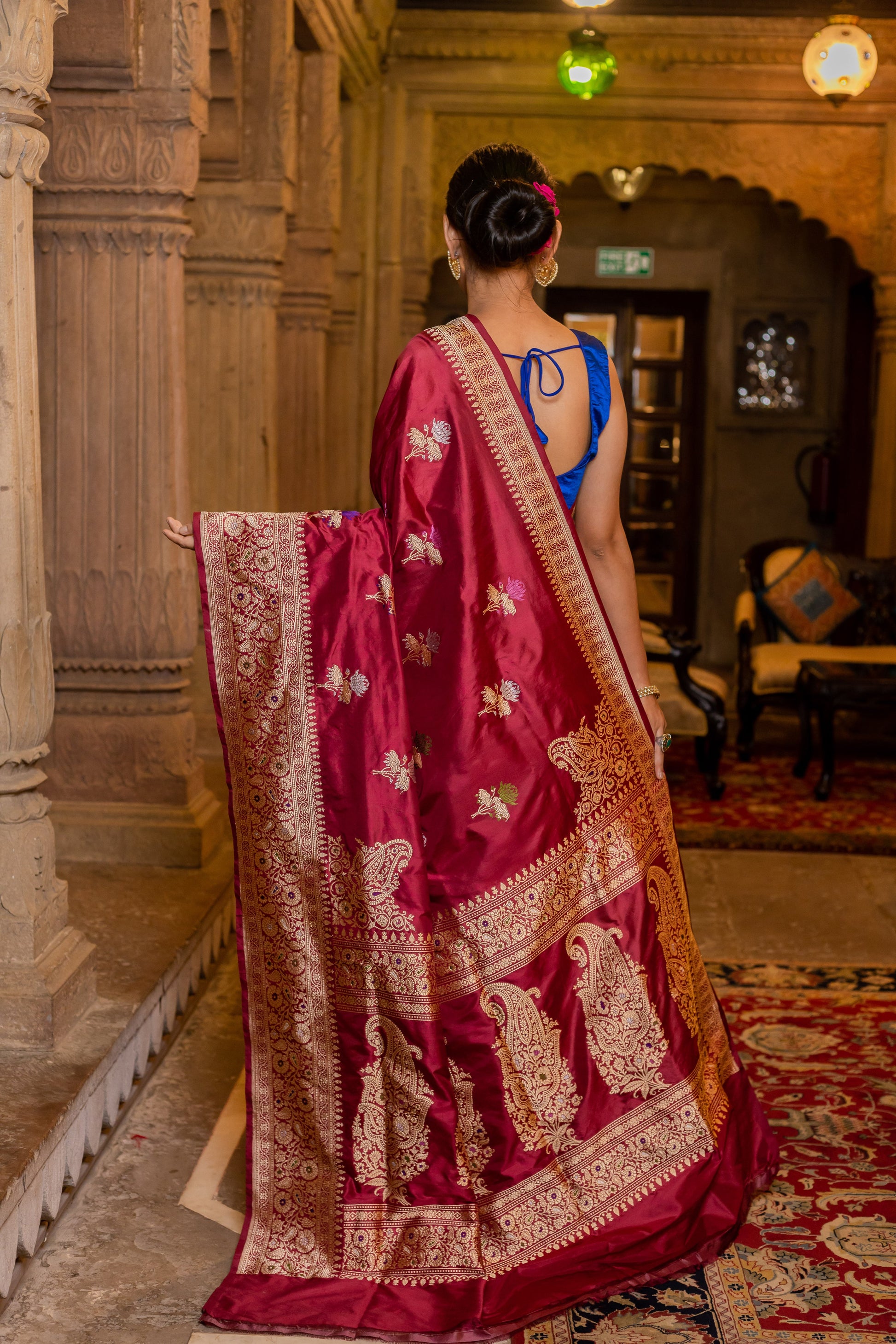 Maroon Handwoven Kadwa Katan Silk Saree - Panaya