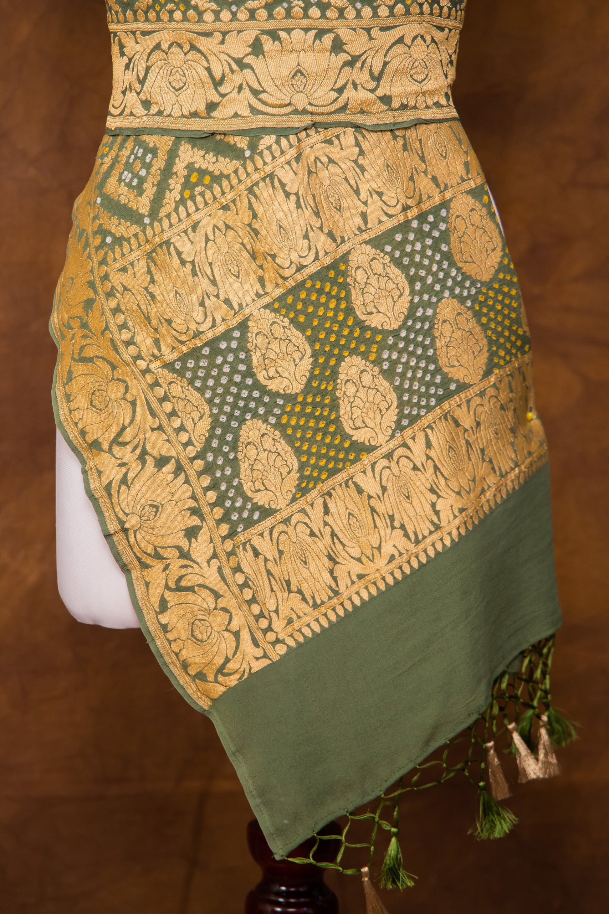 Light Olive Georgette Khaddi Pure Silk Dupatta - Panaya