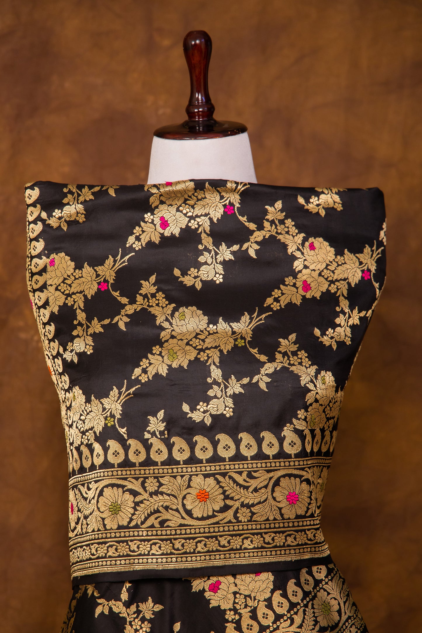 Black Katan Pure Silk Dupatta - Panaya