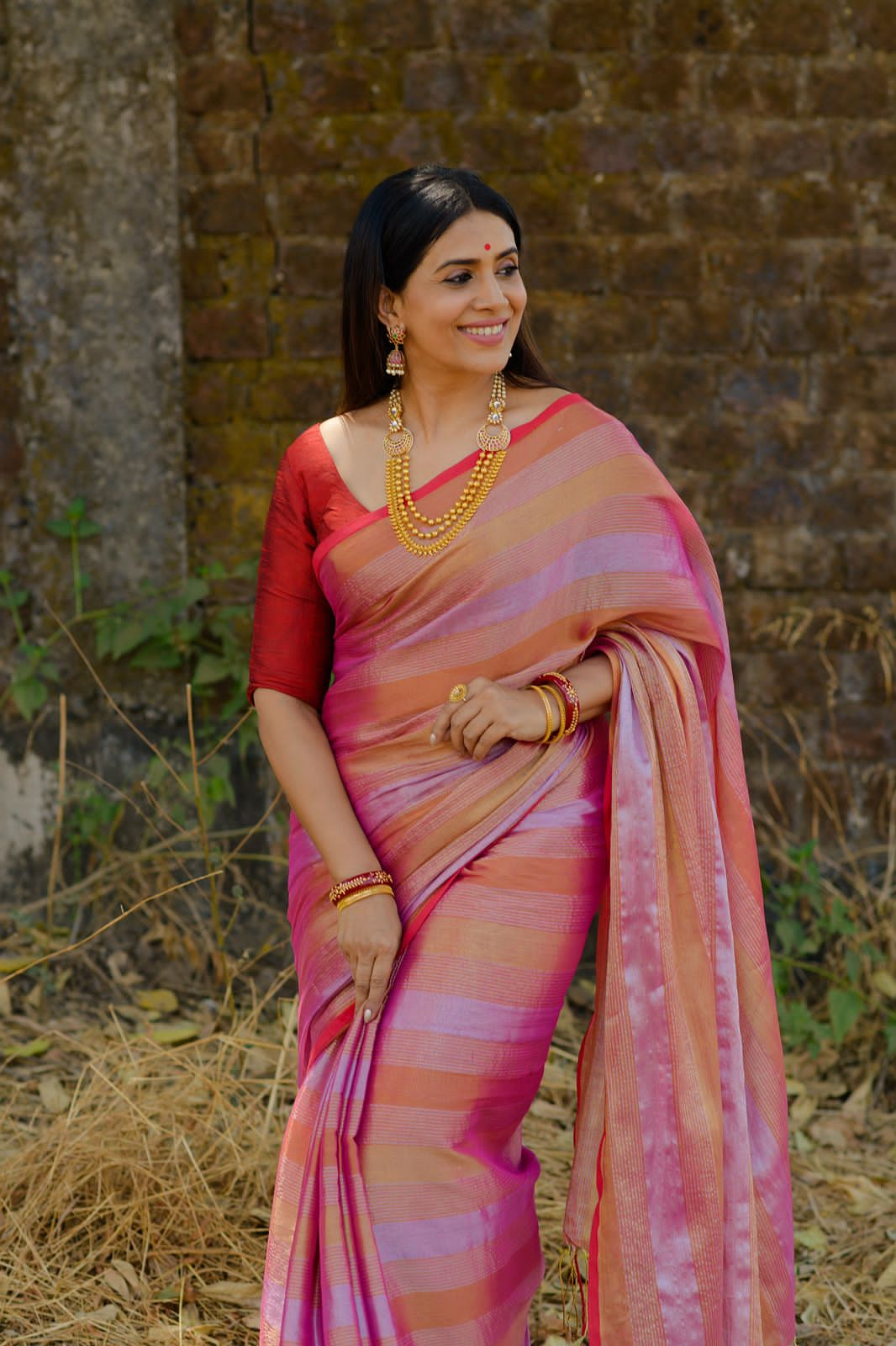 Peach Crown Jewel I Handloom Tissue saree