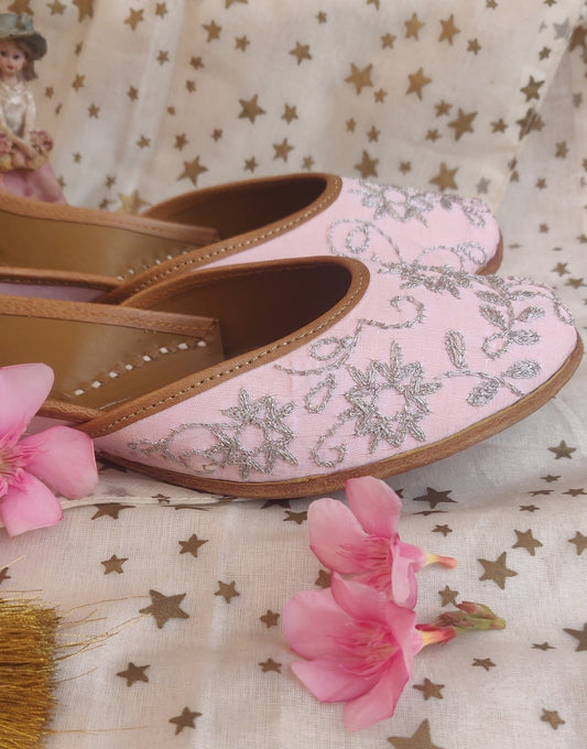 Pink Gulshan Juttis