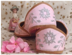 Pink Gulshan Juttis