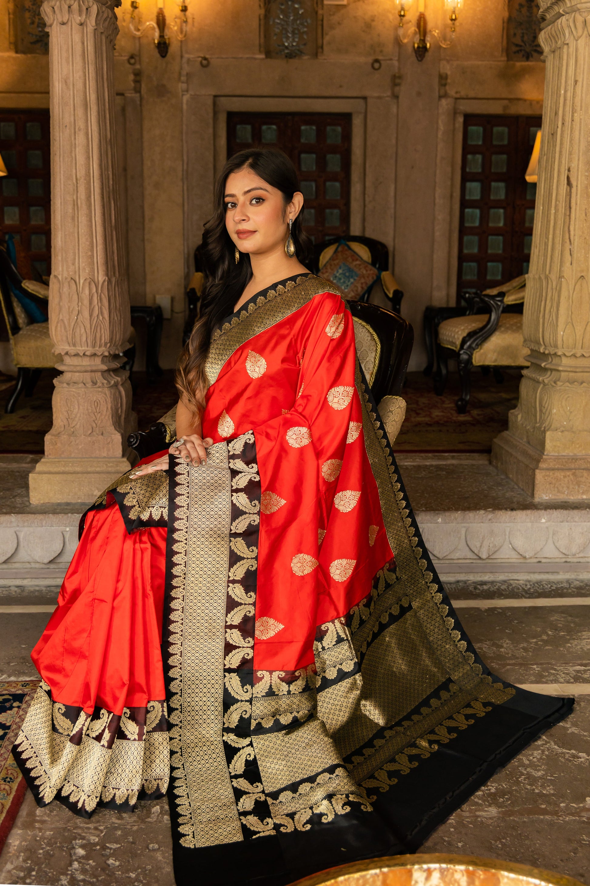 Red Handwoven Kadwa Katan Silk Saree - Panaya