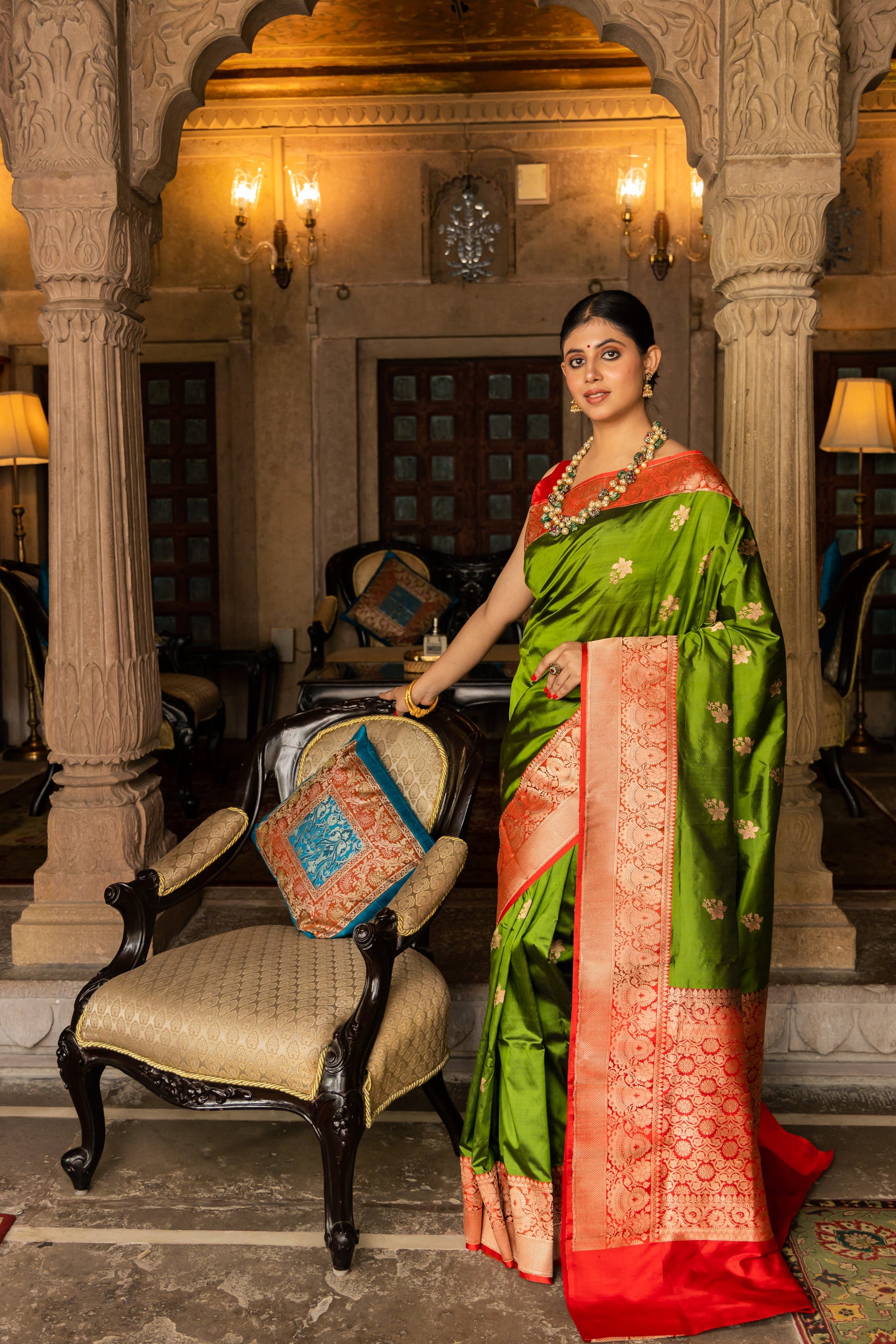 Parrot Green Handwoven Kadwa Katan Silk Saree - Panaya