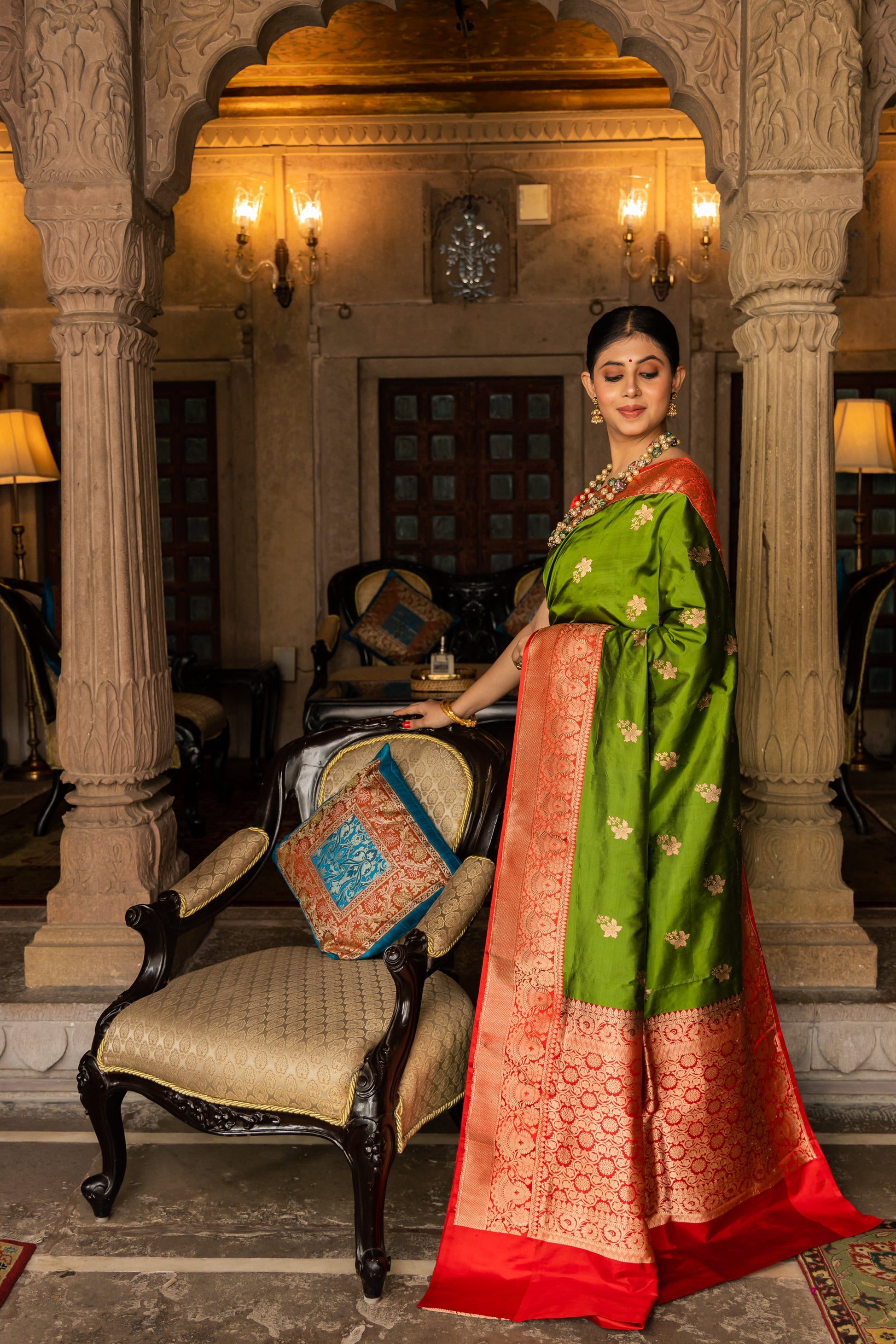 Parrot Green Handwoven Kadwa Katan Silk Saree - Panaya