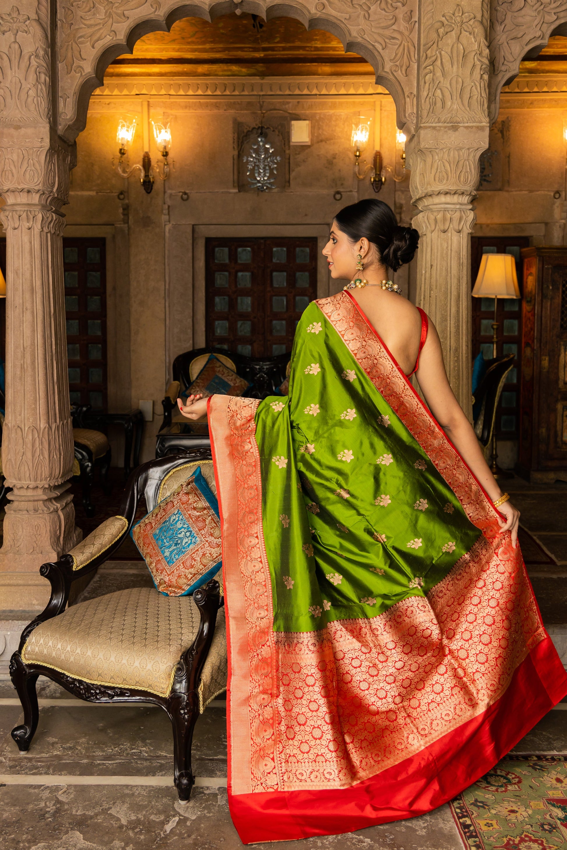 Parrot Green Handwoven Kadwa Katan Silk Saree - Panaya