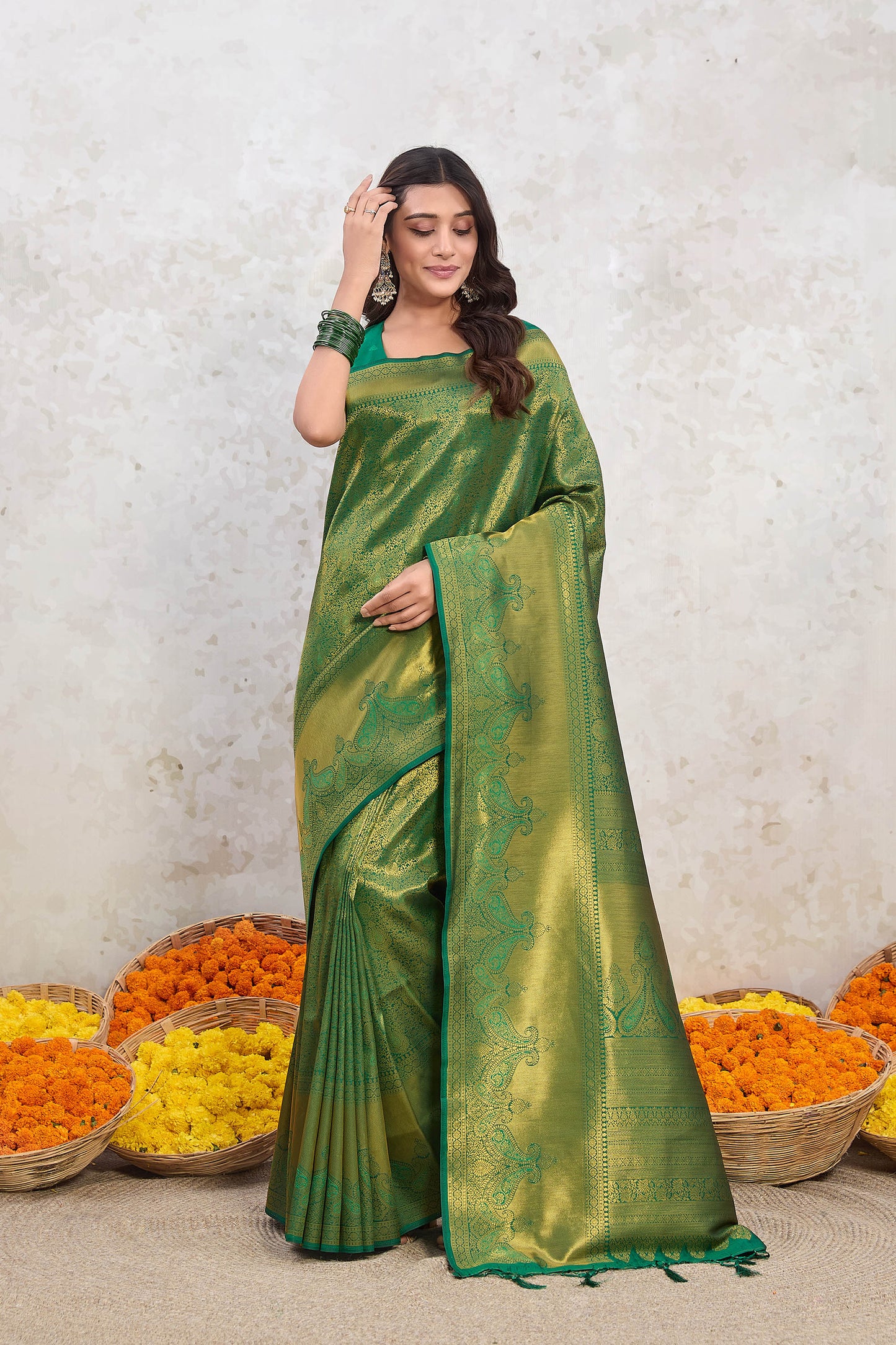 Green Ishkiya Zari Woven Silk Blend Banarasi Saree