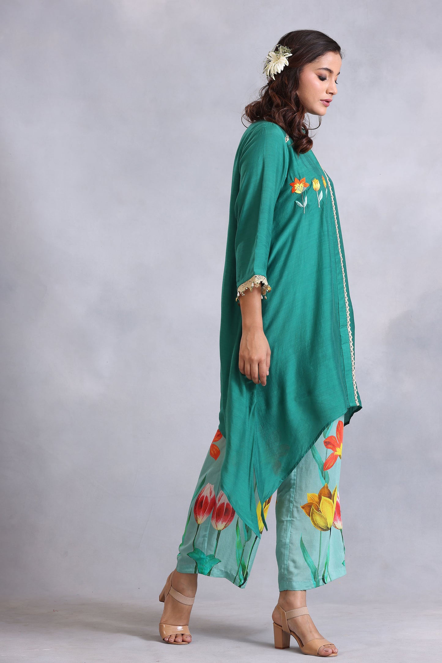 Asymmetryic Emerald Green Cotton Silk Sunehri kurta set