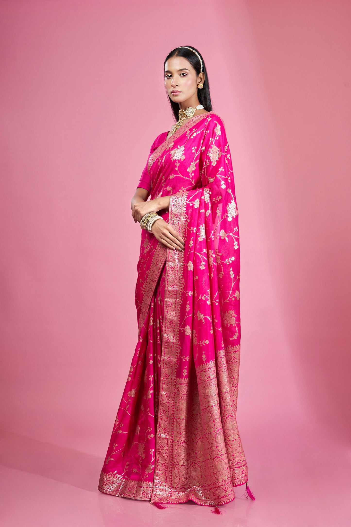 Shimmer Jaal Weave Rani Organza Saree