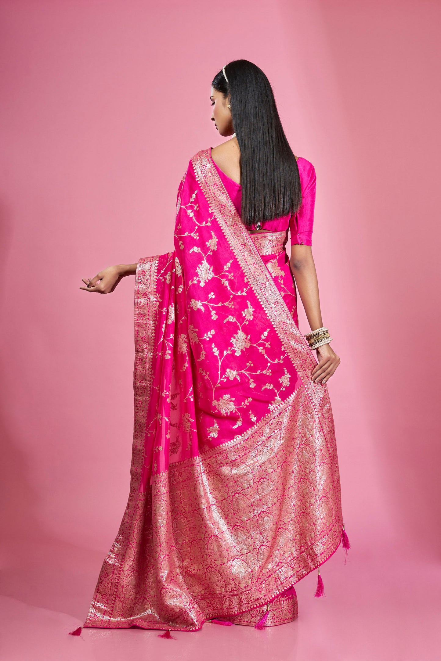 Shimmer Jaal Weave Rani Organza Saree