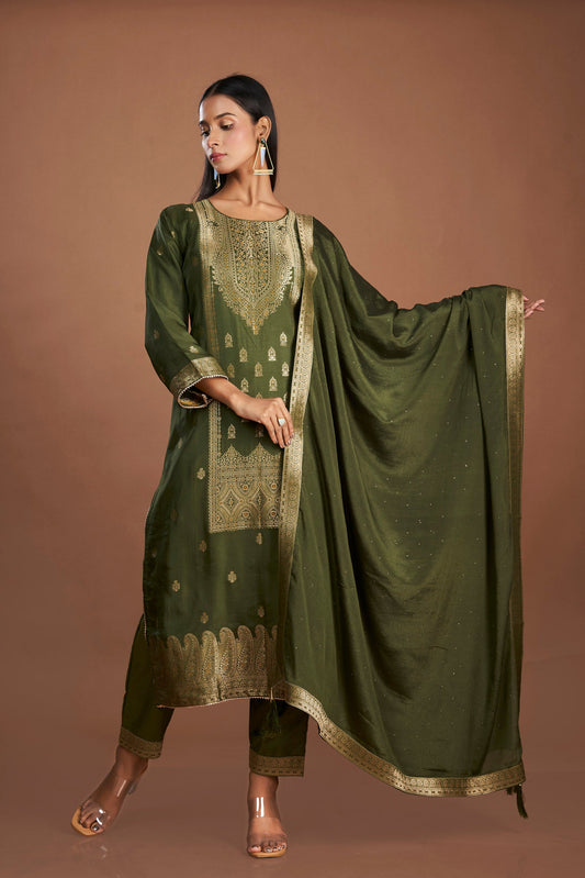 Vasavi Jacquard Embroidered Dola Silk Kurta Set