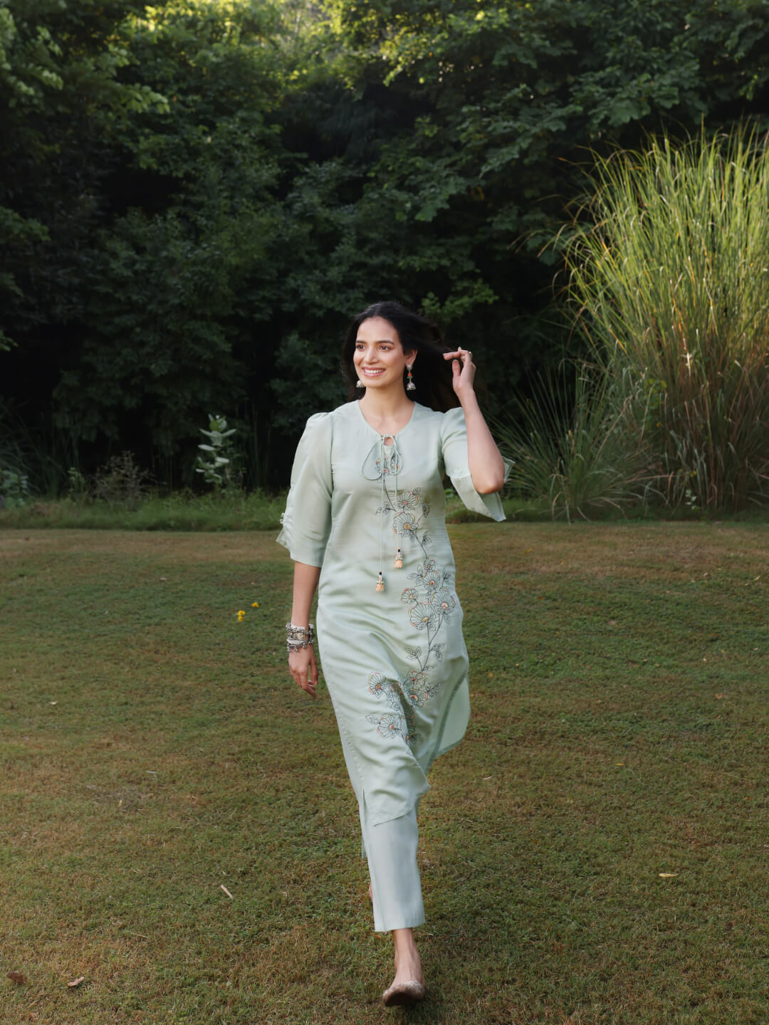 Mint Green Viscose Silk Kurta Set With Embroidery