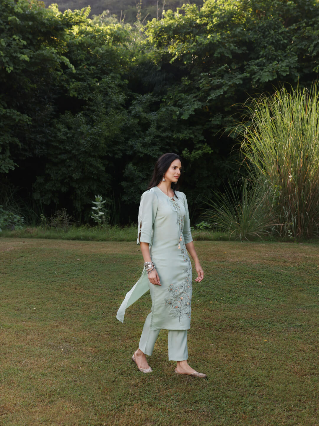 Mint Green Viscose Silk Kurta Set With Embroidery