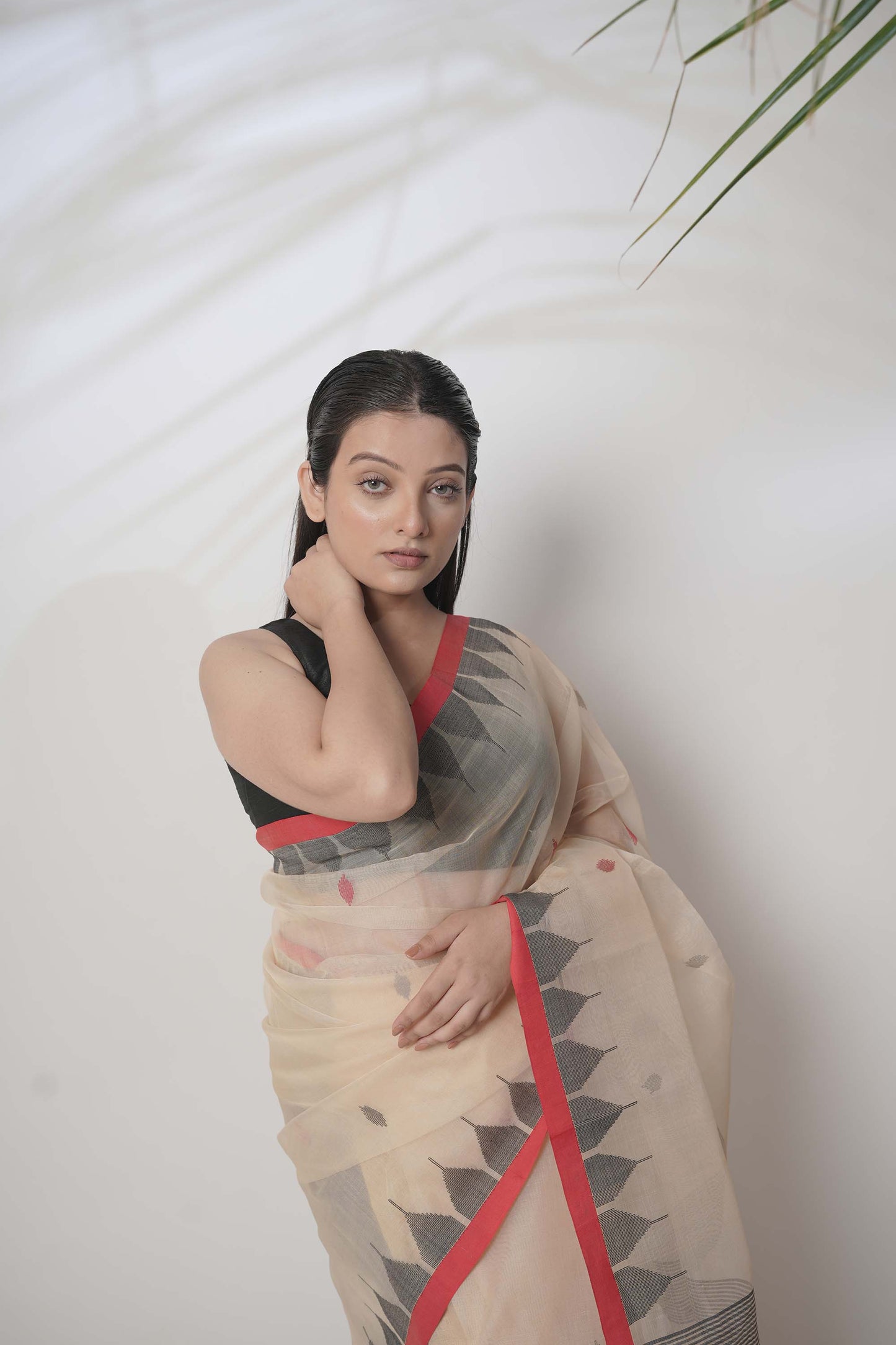 Rani Mahal | Beige Silk Handloom Saree with Red Border