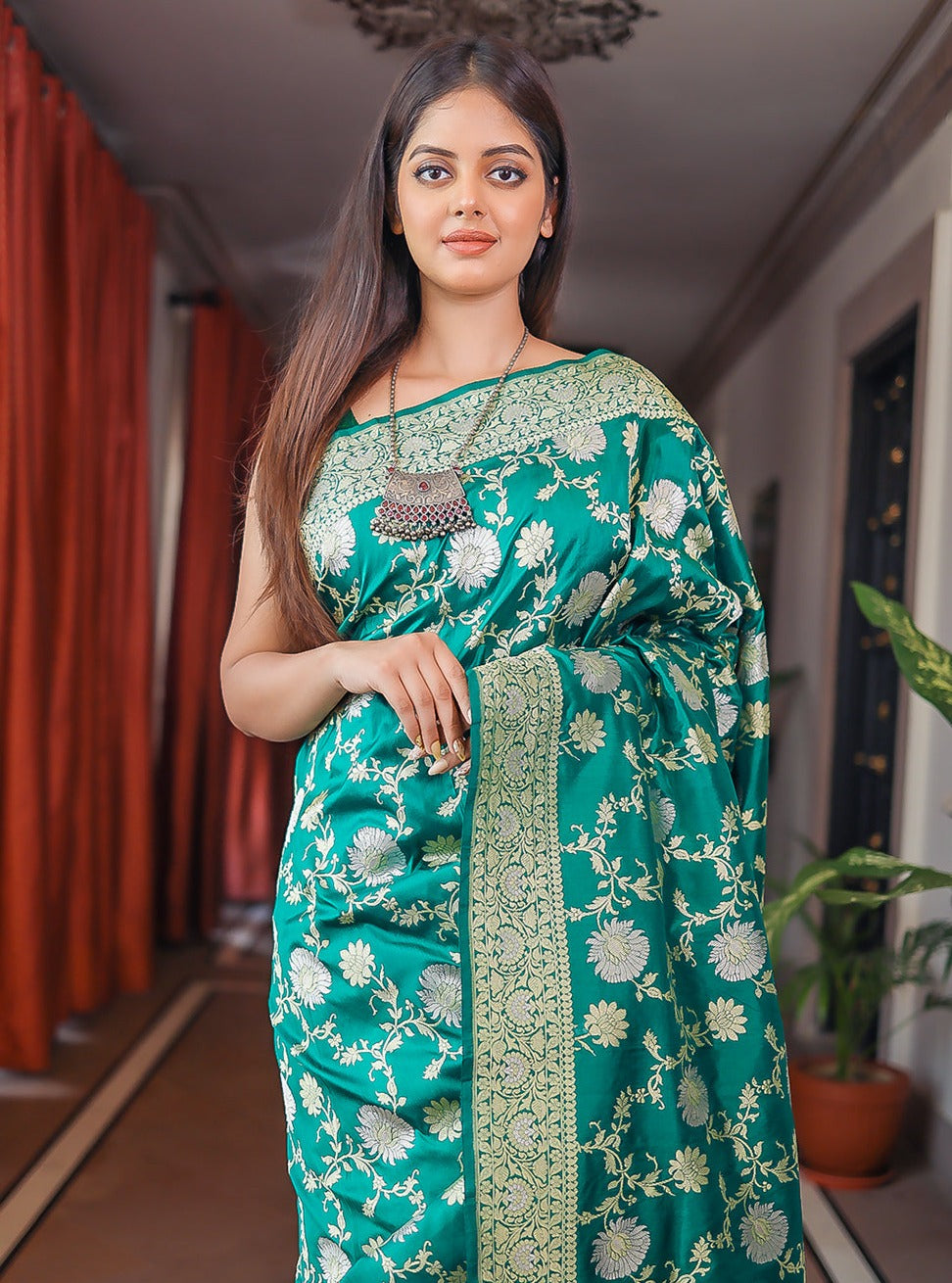 Green Handwoven Kadwa Katan Pure Silk Saree - Panaya