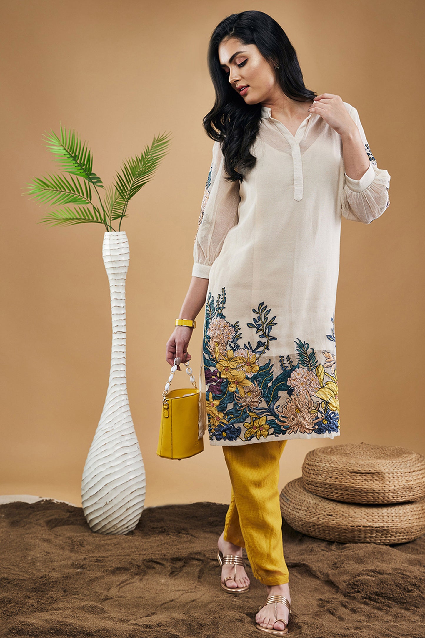 Zinnia Applique Off white Kurta With Pants