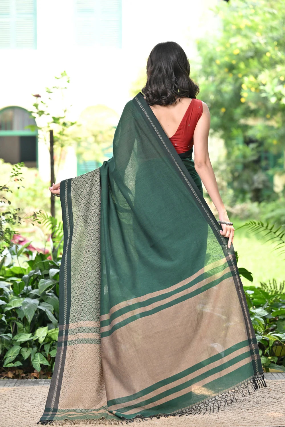 Handloom Dark Green Soft Cotton Saree With Grey Border & Pallu