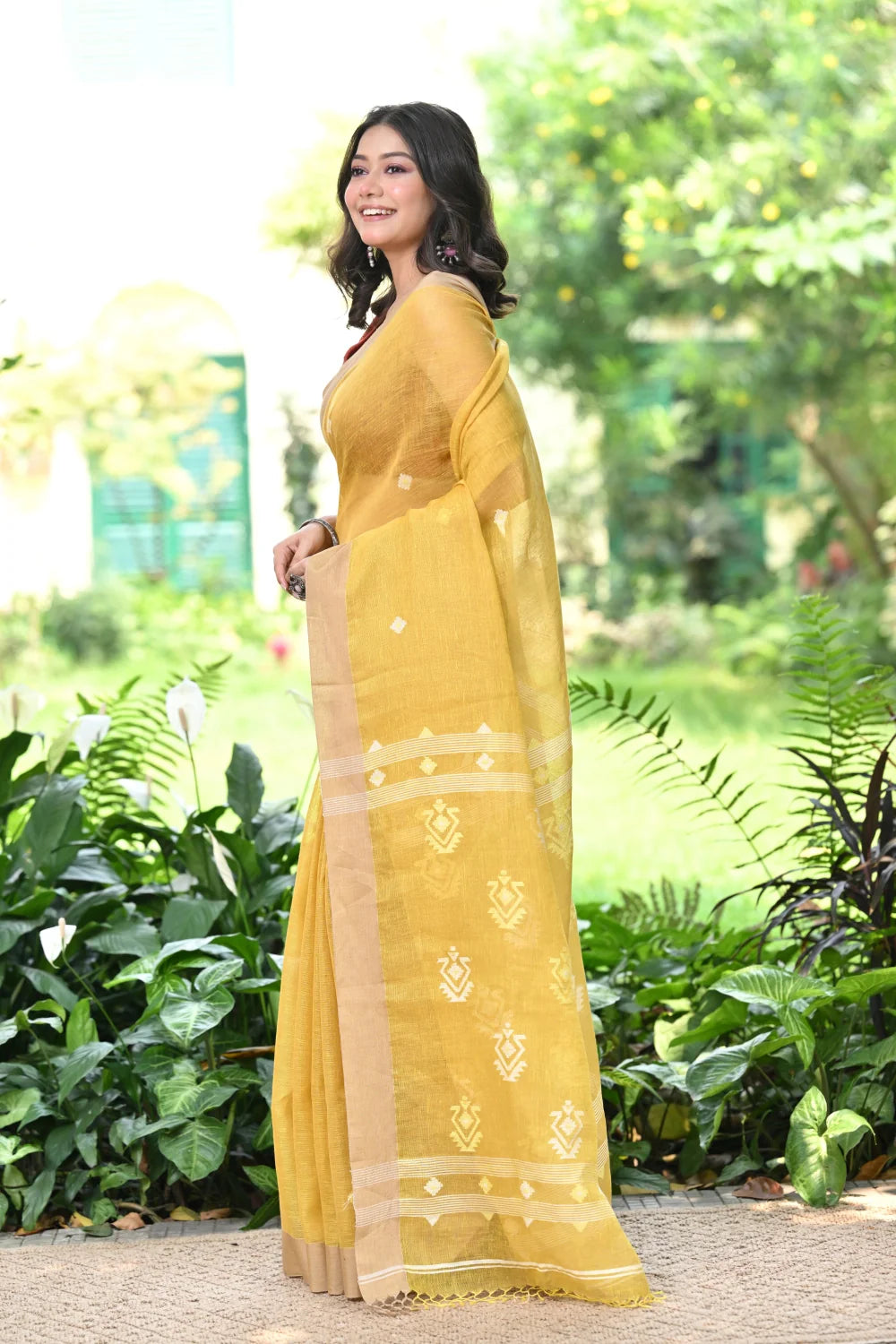 Handloom Yellow Pure Linen Jamdani Saree