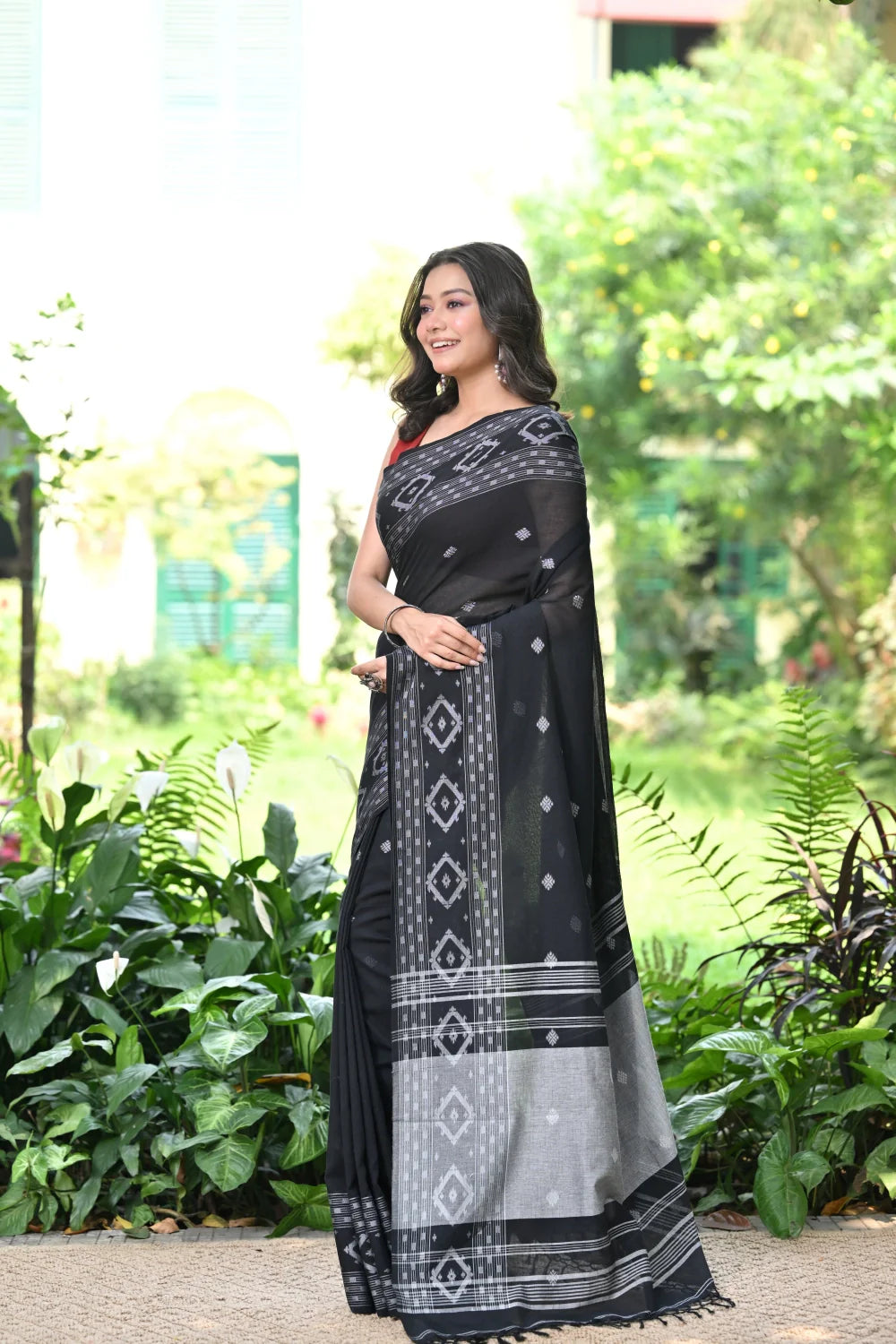 Handloom Black Pure Cotton Jamdani Saree