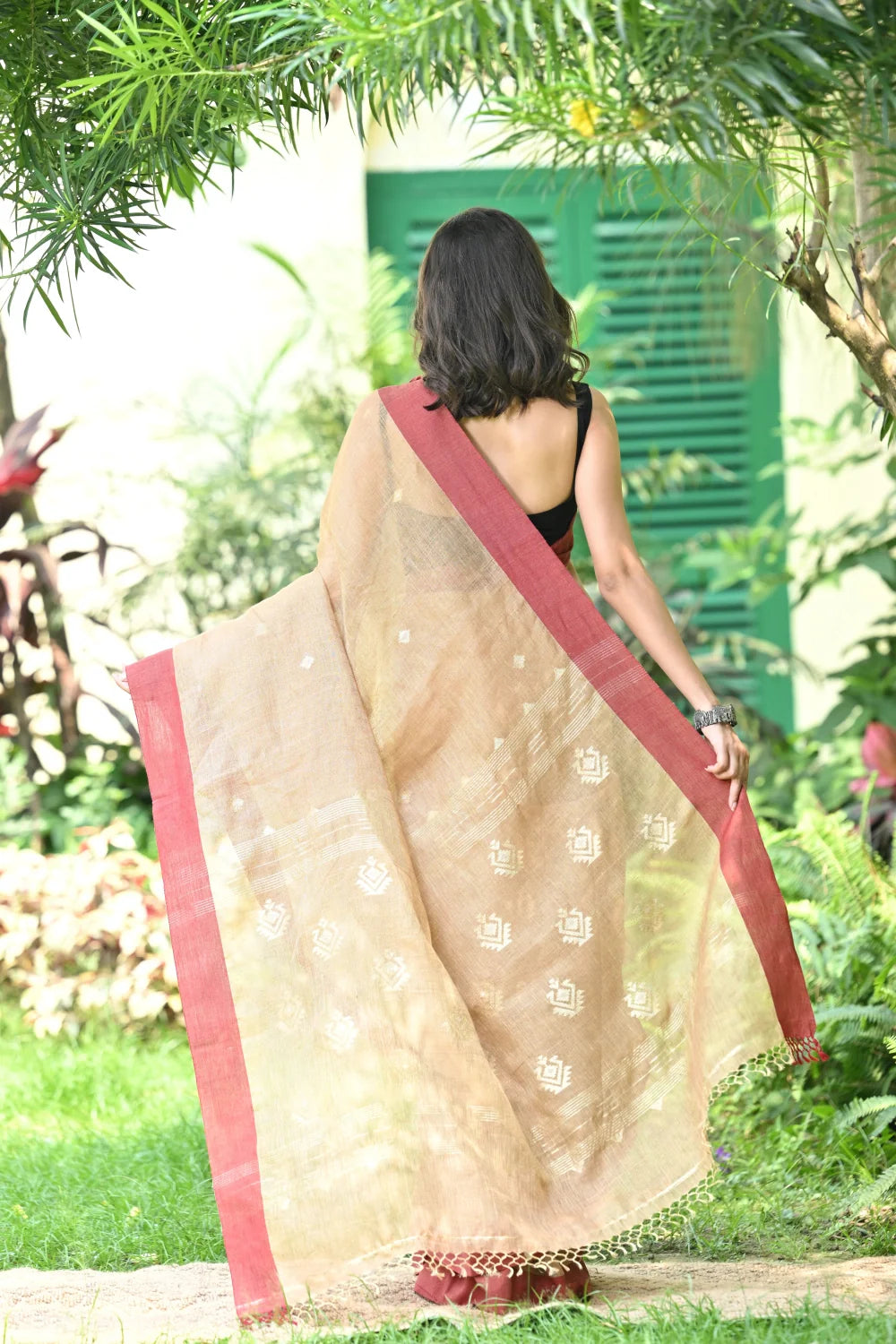 Handloom Sand Brown Pure Linen Jamdani Saree