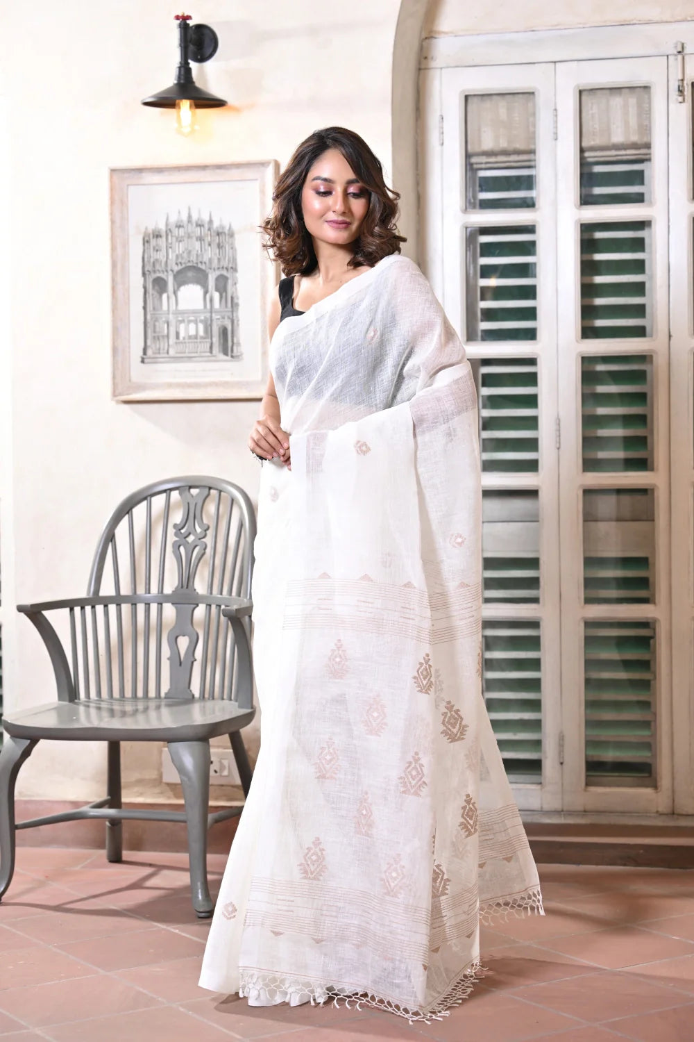 Handloom White & Gold Zari Pure Linen Jamdani Saree