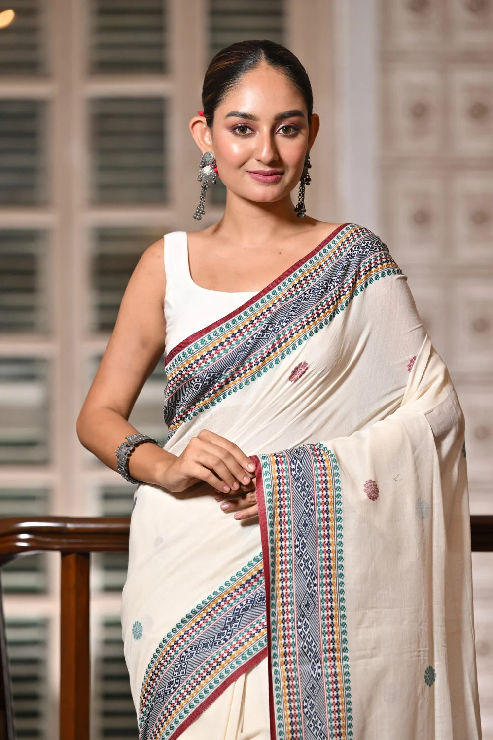 Handloom White Soft Cotton Saree With Multi Colour Border