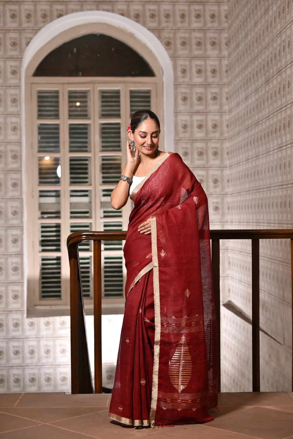 Handloom Sangria Red Pure Linen Zari Jamdani Saree