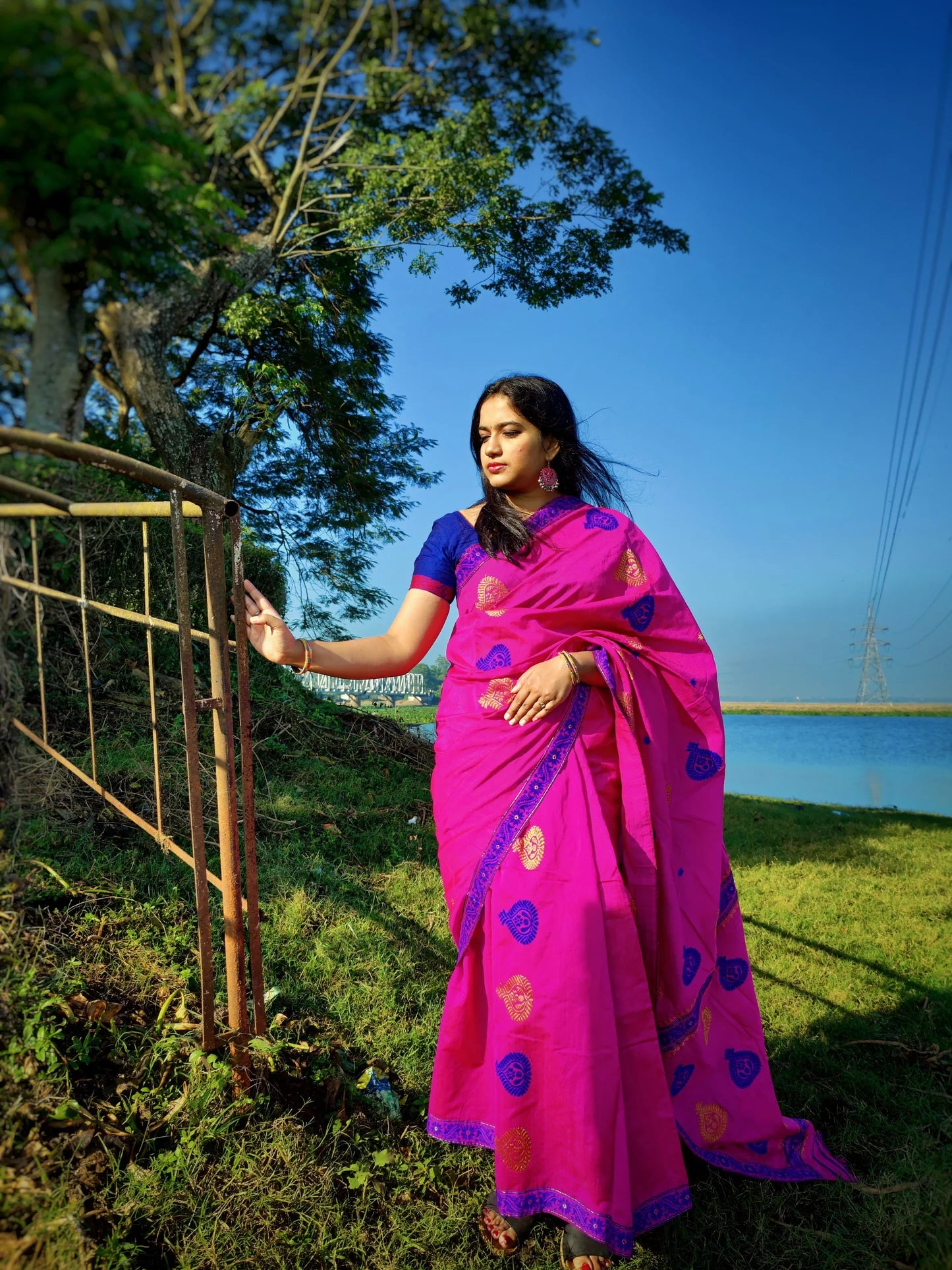 Galla Goodiyan Pink Cotton Handloom saree