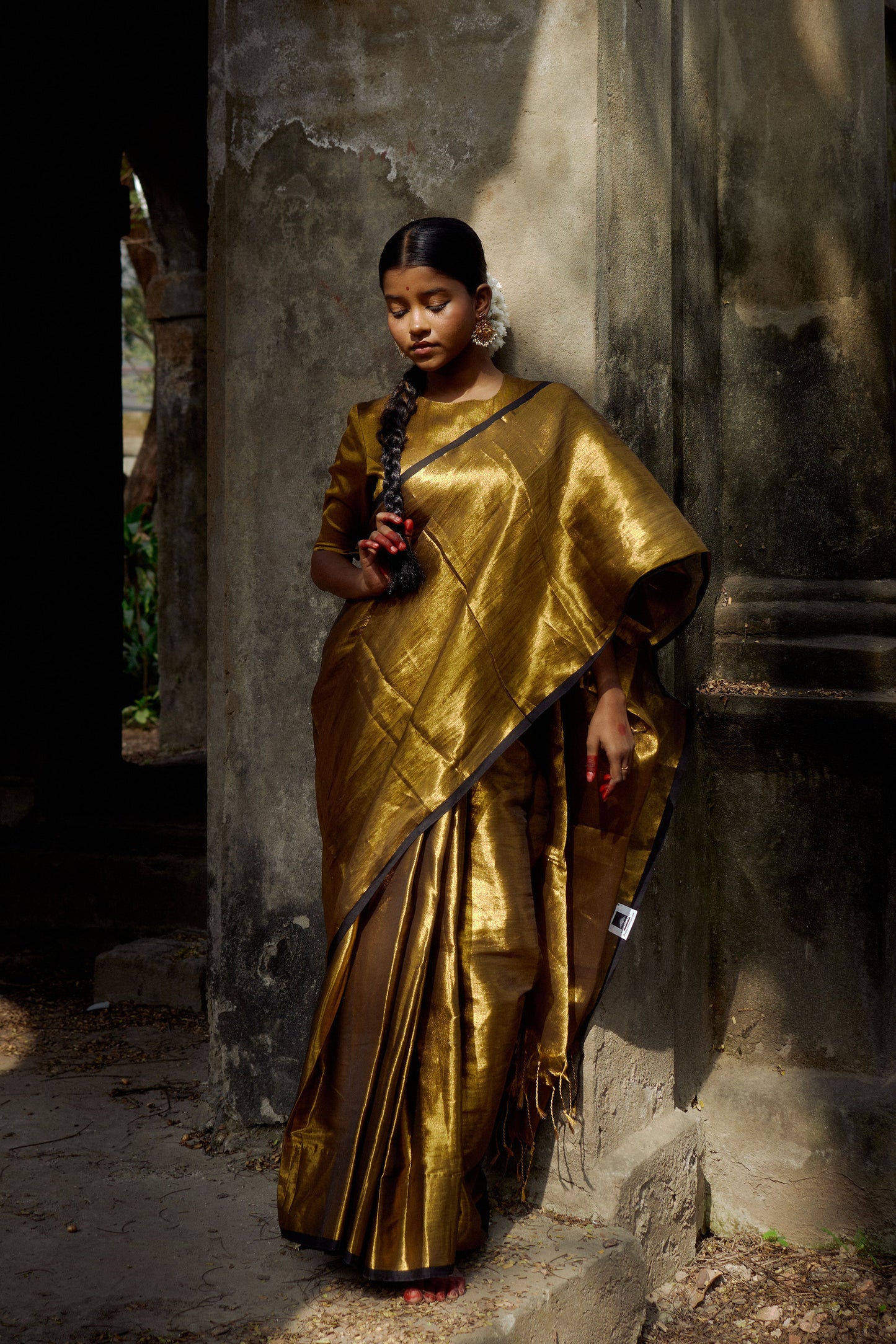 Shikhara I Gold tissue saree