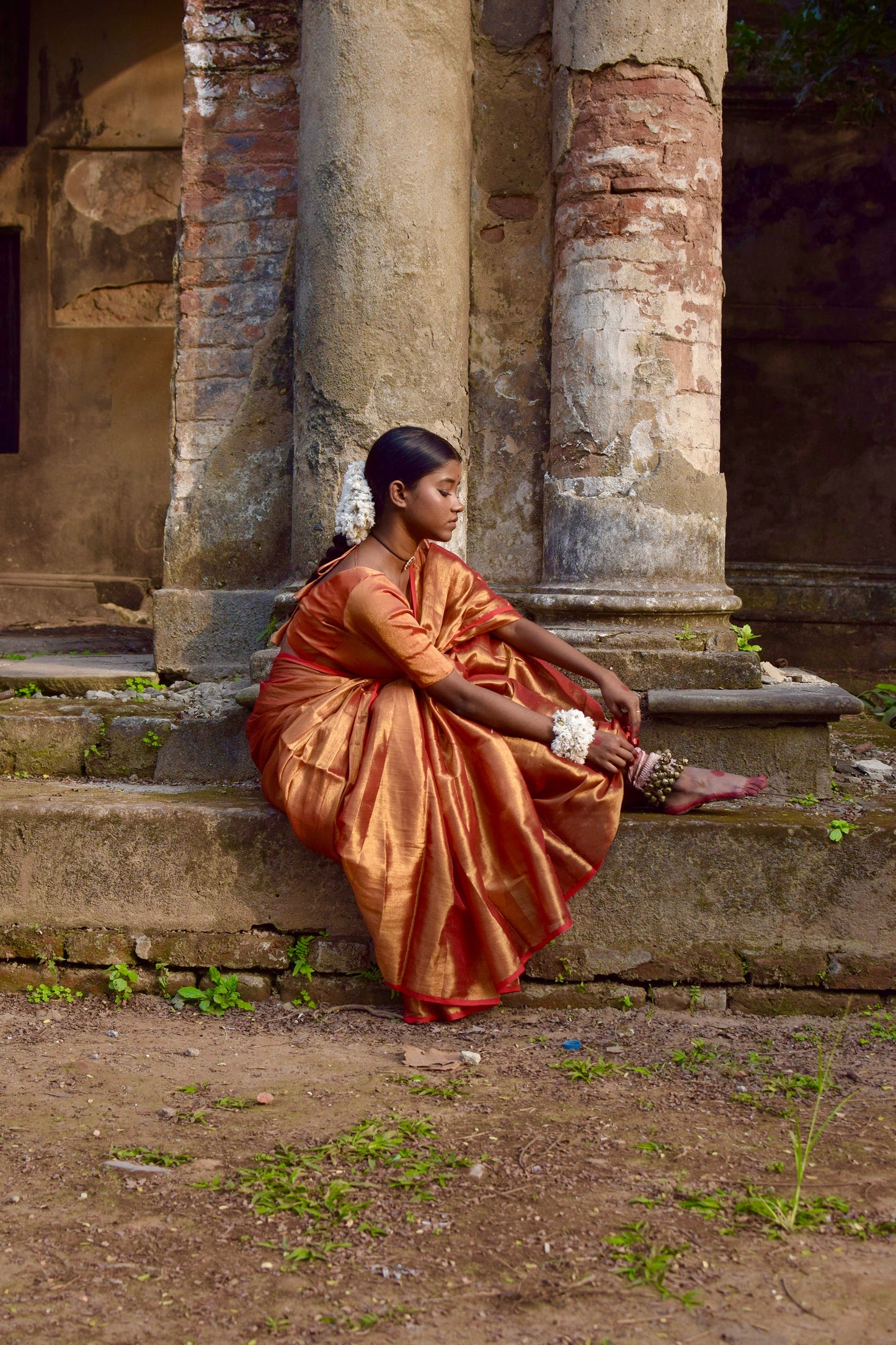 Tripataka I Warm gold dual tone tissue saree