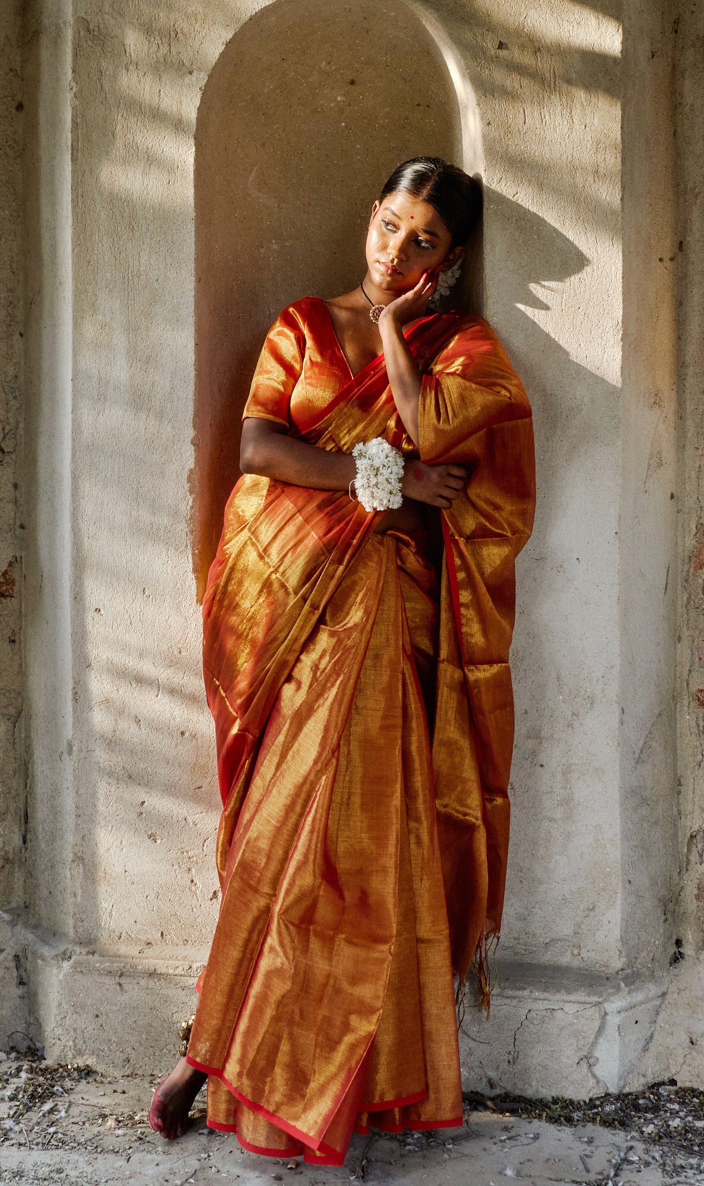 Tripataka I Warm gold dual tone tissue saree