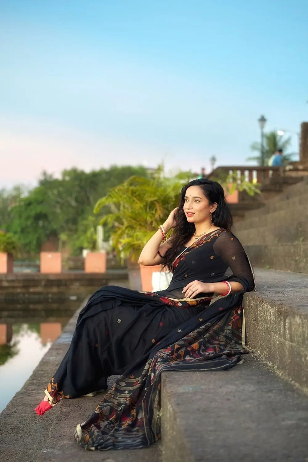 Handloom Black Pure Cotton Jamdani Saree with Multi colour Border