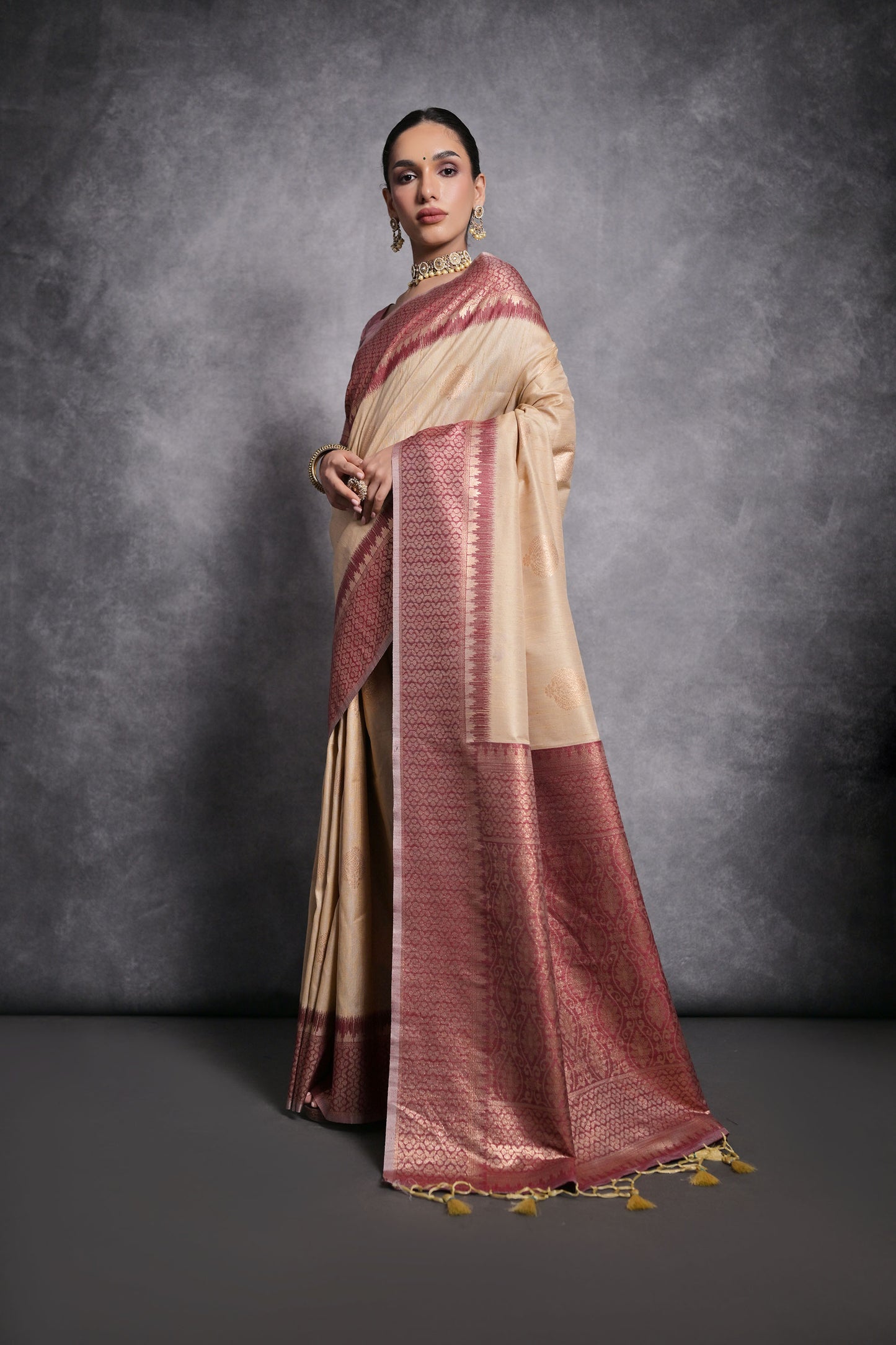 Chiku Vaishali Tussar Silk Zari Woven Saree