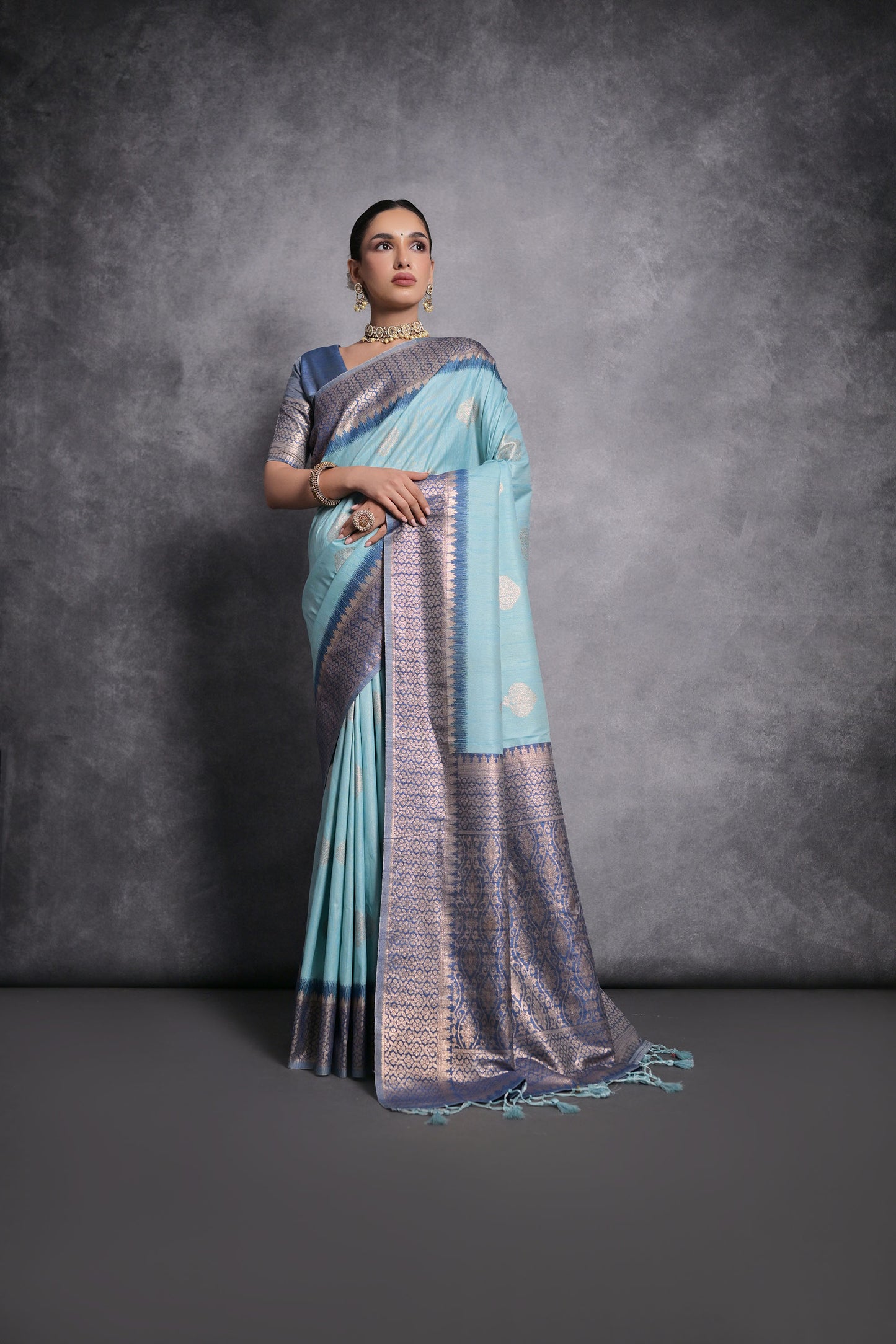 Firozi Vaishali Tussar Silk Zari Woven Saree