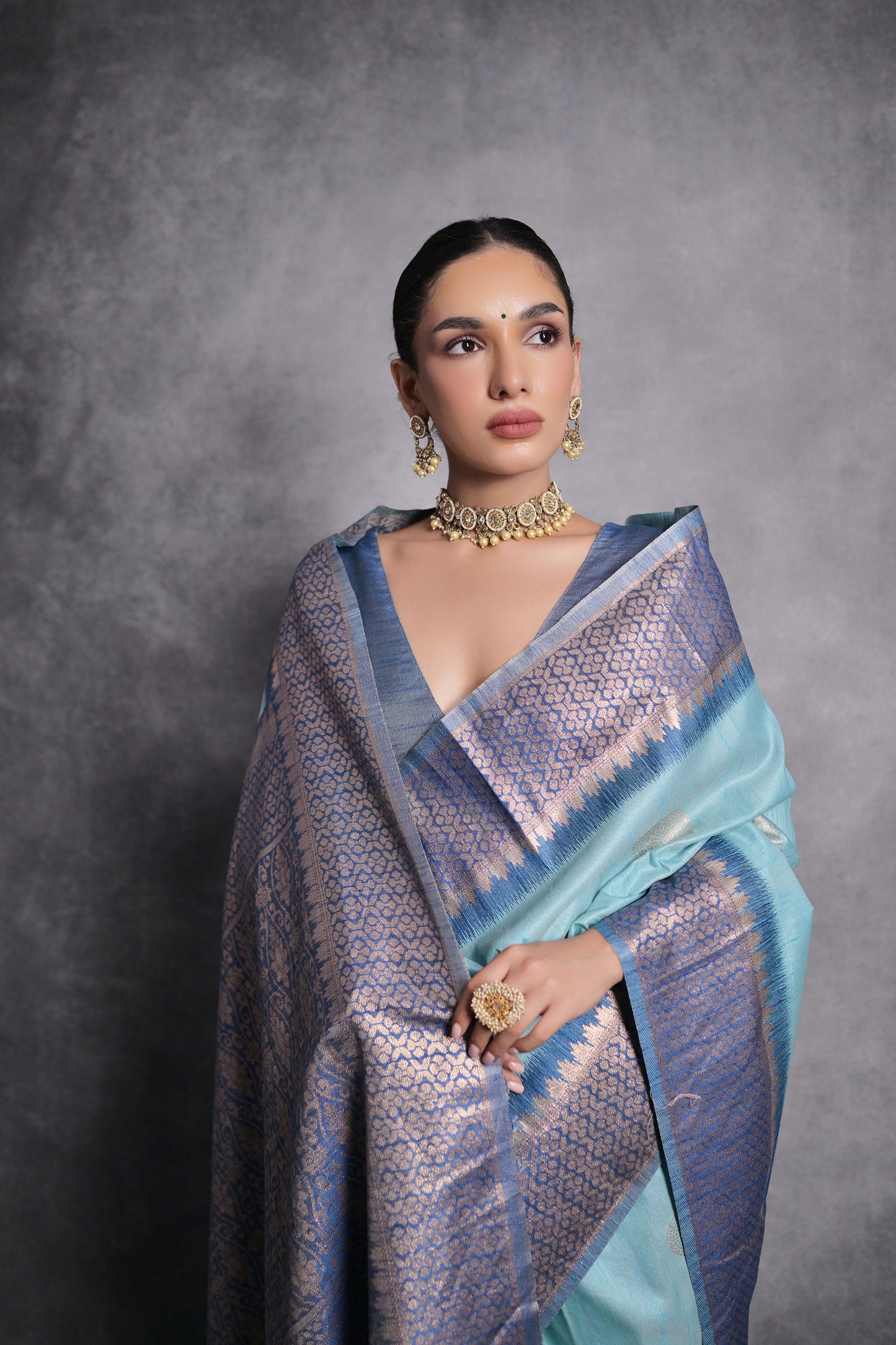 Firozi Vaishali Tussar Silk Zari Woven Saree