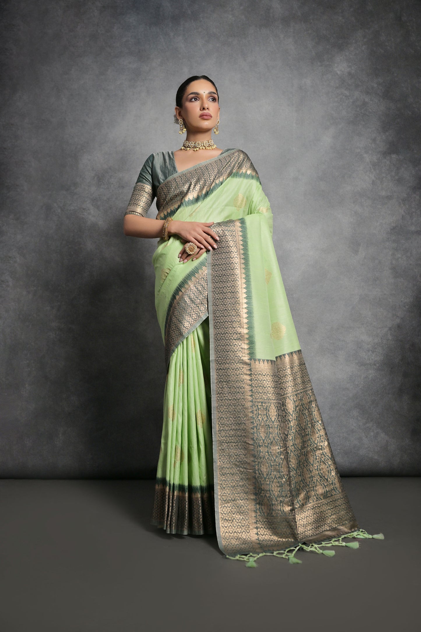 Pista Vaishali Tussar Silk Zari Woven Saree