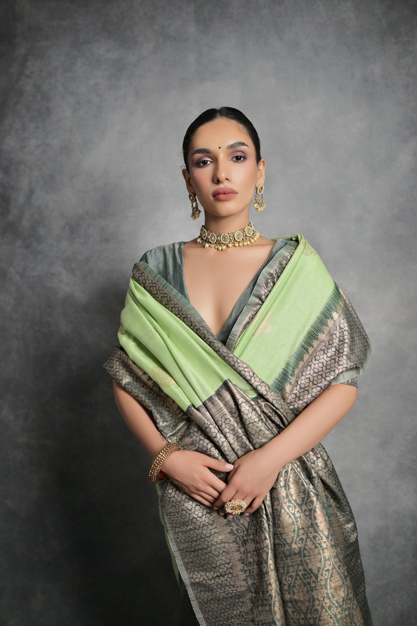 Pista Vaishali Tussar Silk Zari Woven Saree