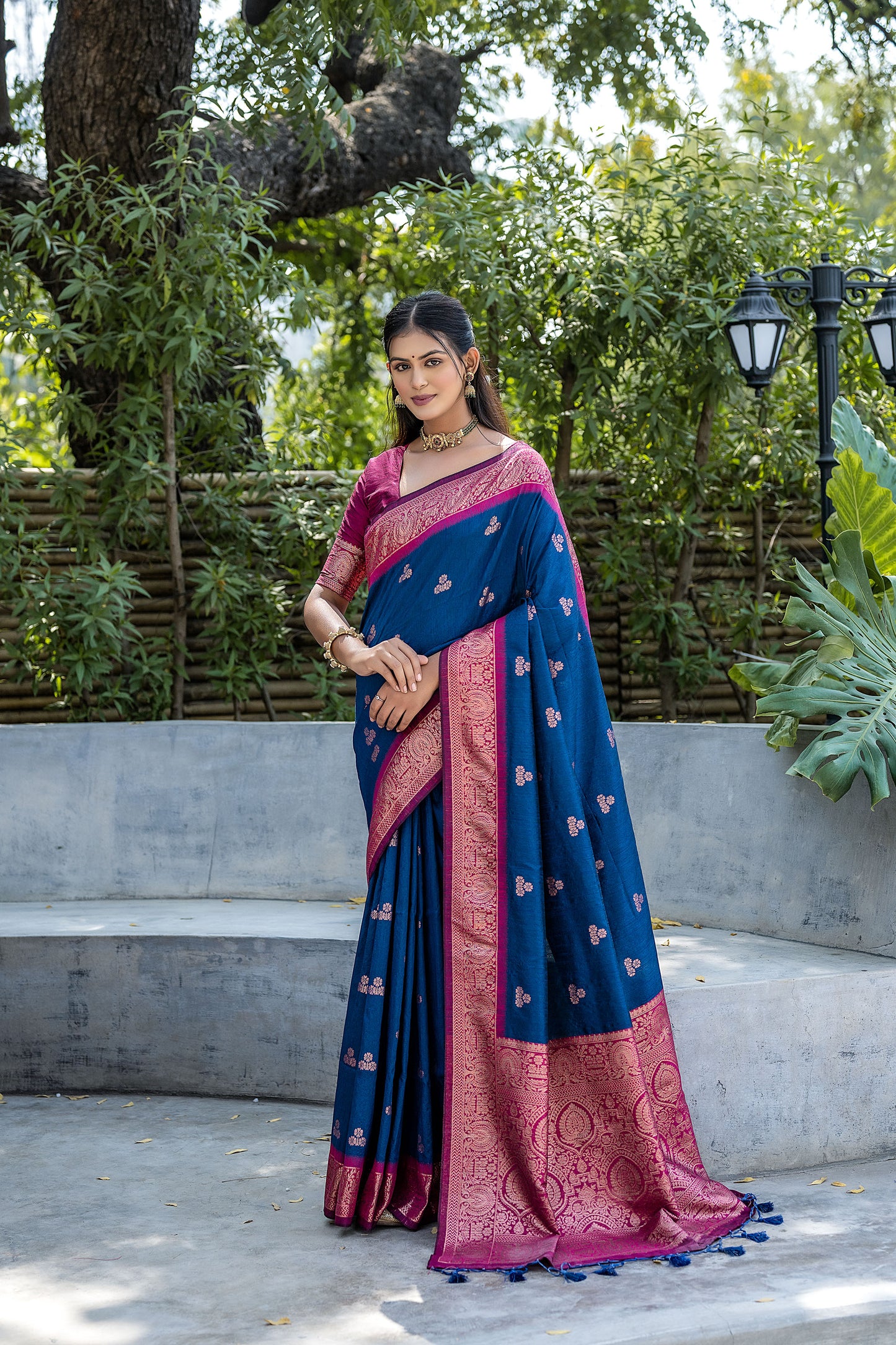 Navy Blue Vaishali Banarasi Silk Zari woven Handloom Saree