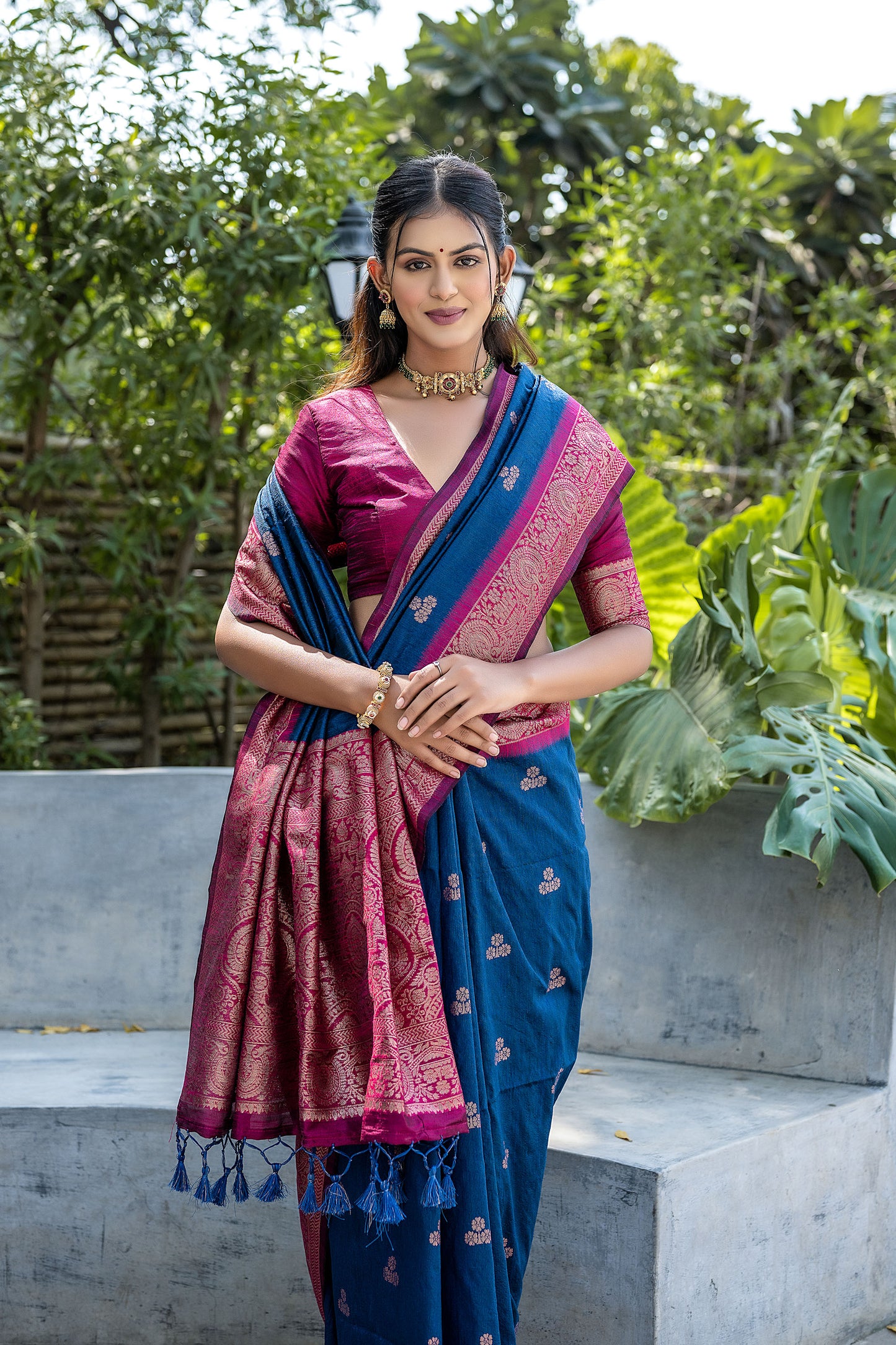 Navy Blue Vaishali Banarasi Silk Zari woven Handloom Saree