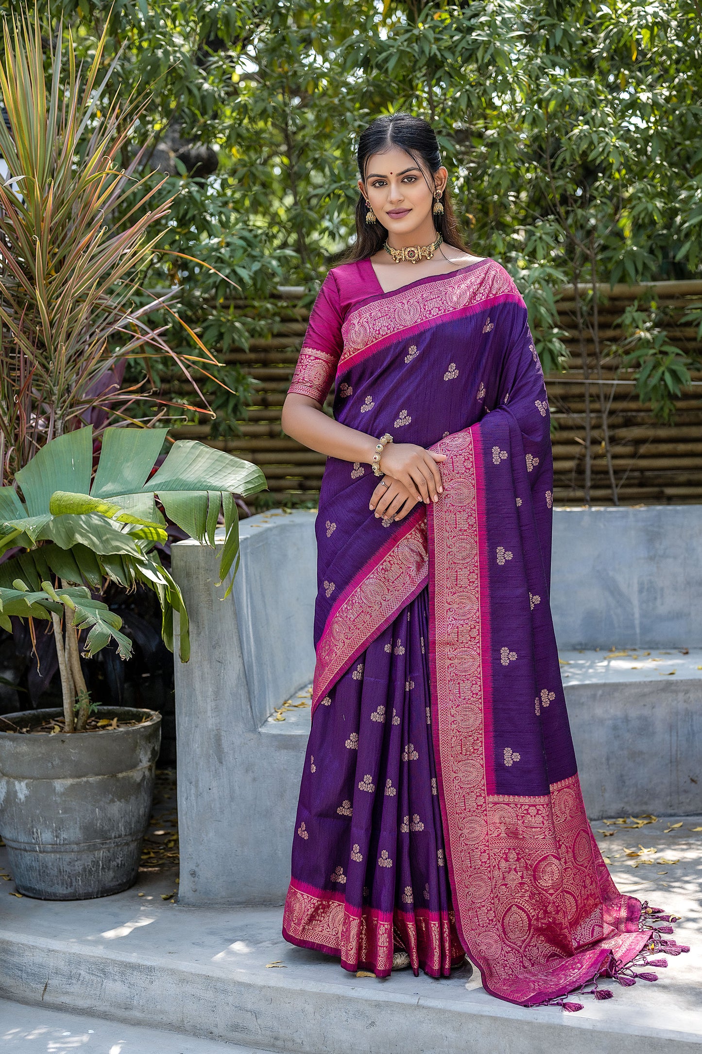 Wine Vaishali Banarasi Silk Zari woven Handloom Saree